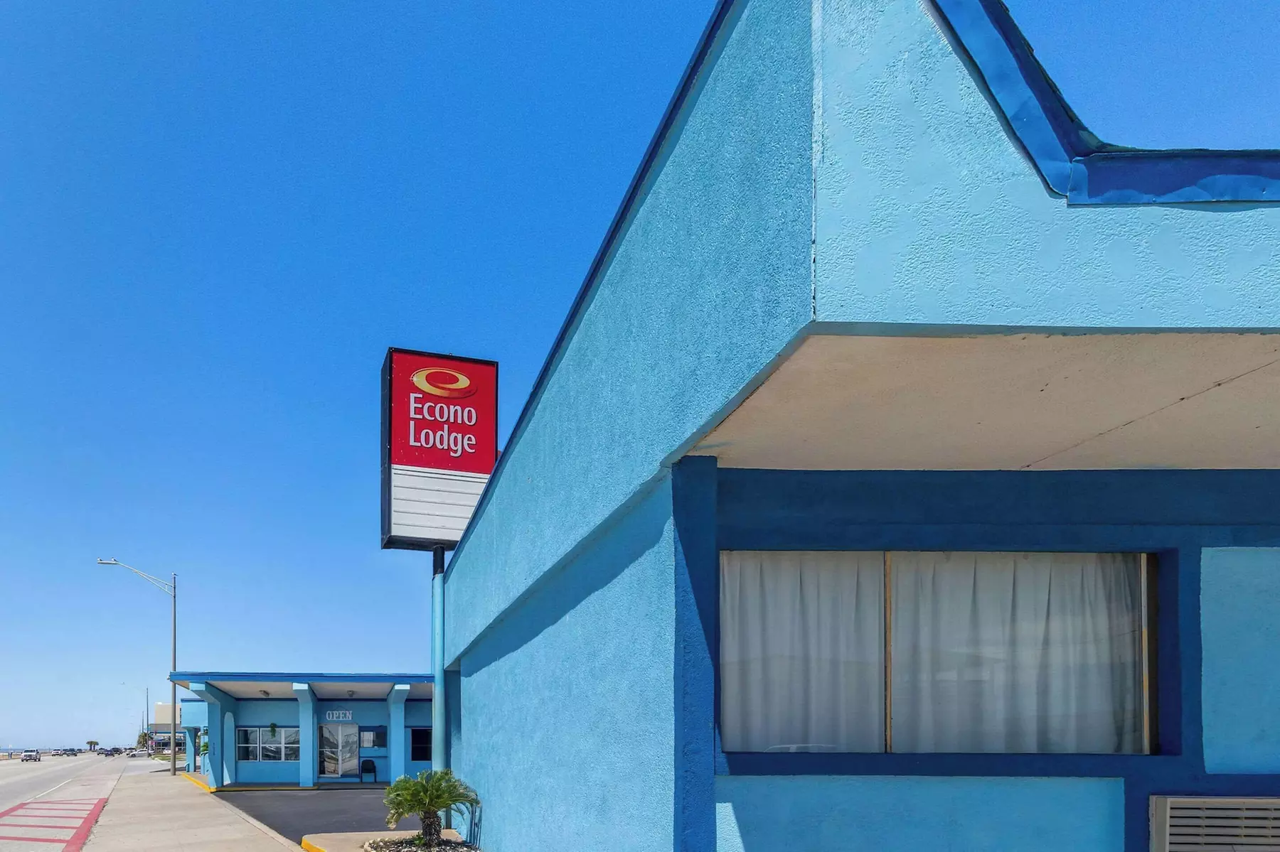 Econo Lodge Galveston Seawall - Primary Image