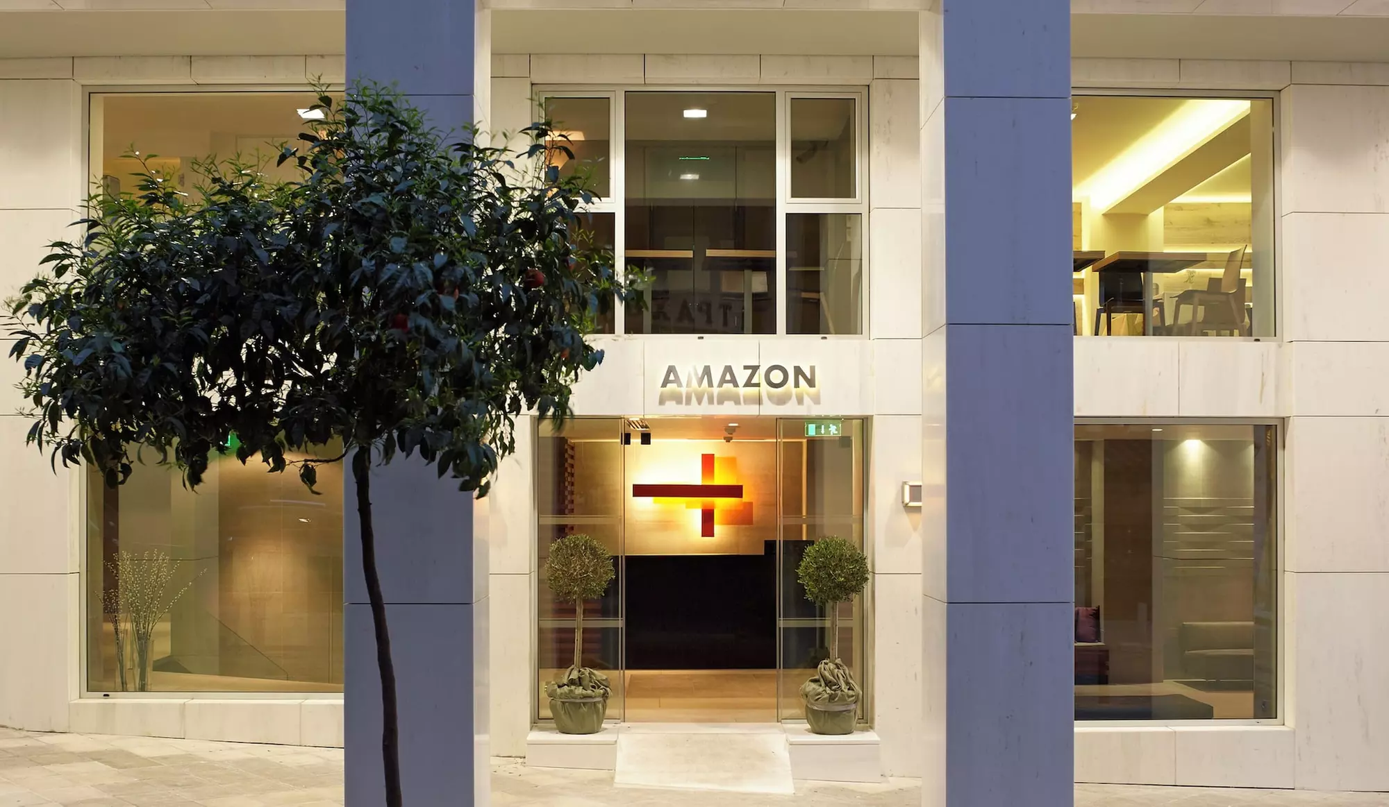 Amazon Hotel - Primary Image