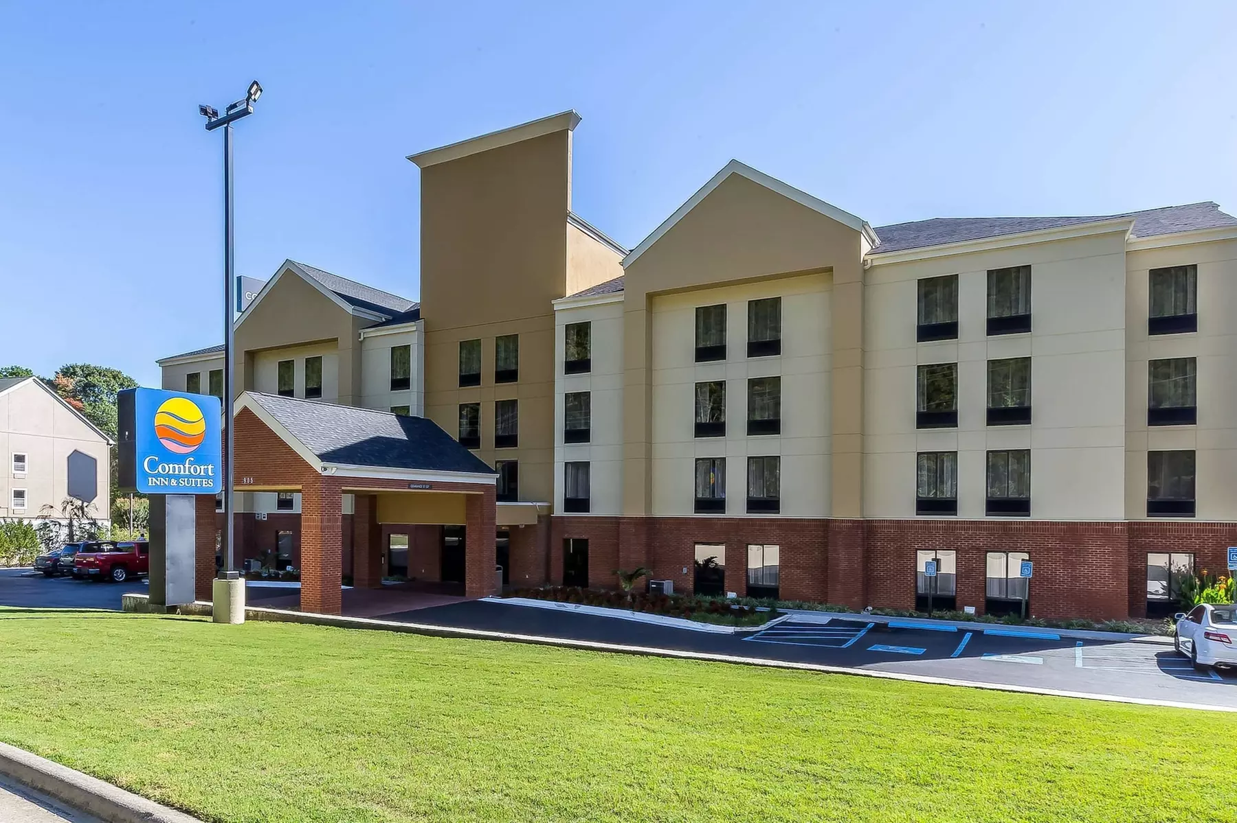 Comfort Inn & Suites Dalton West - Primary Image