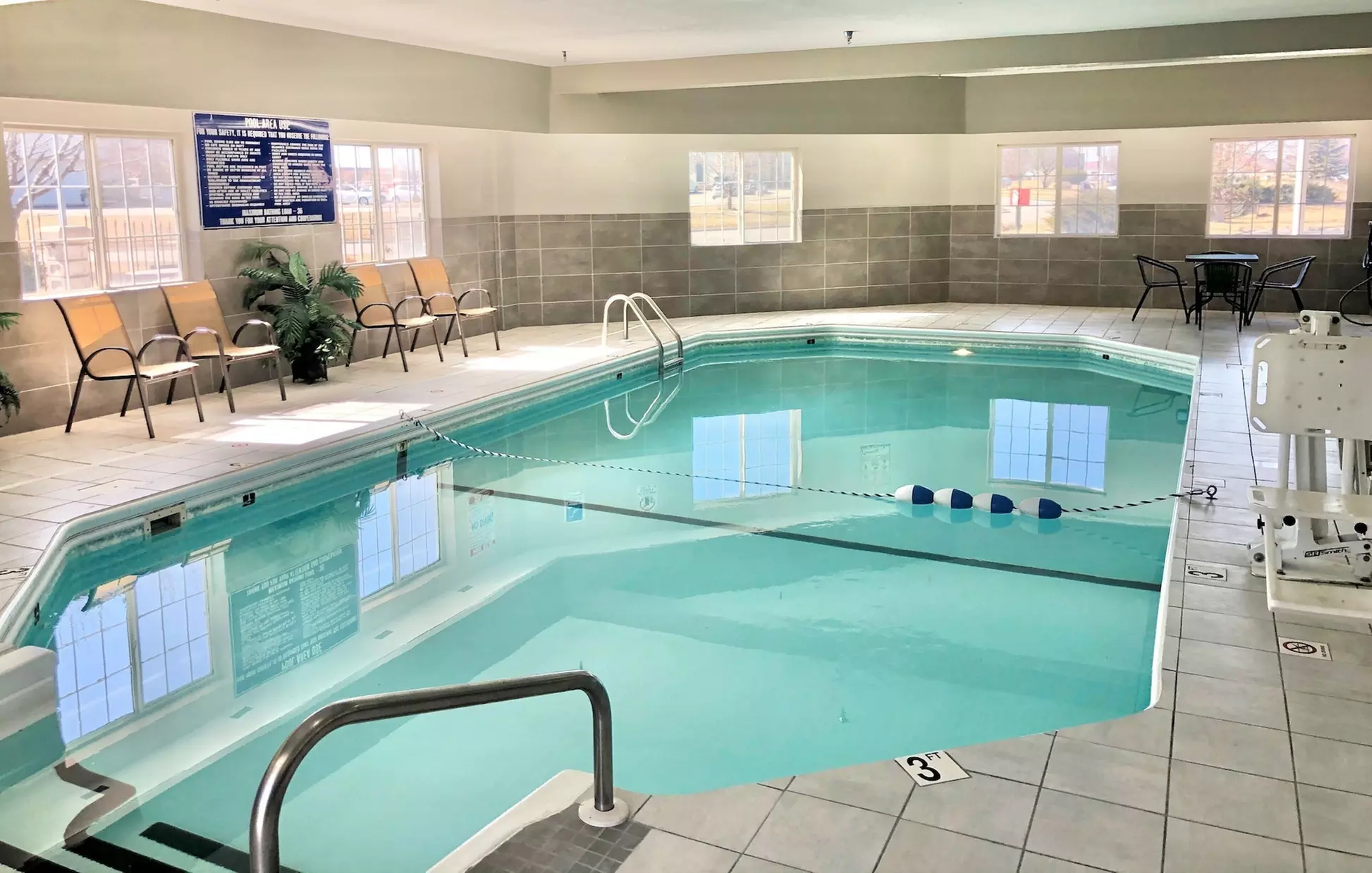 Red Roof Inn & Suites Omaha - Council Bluffs - Primary Image