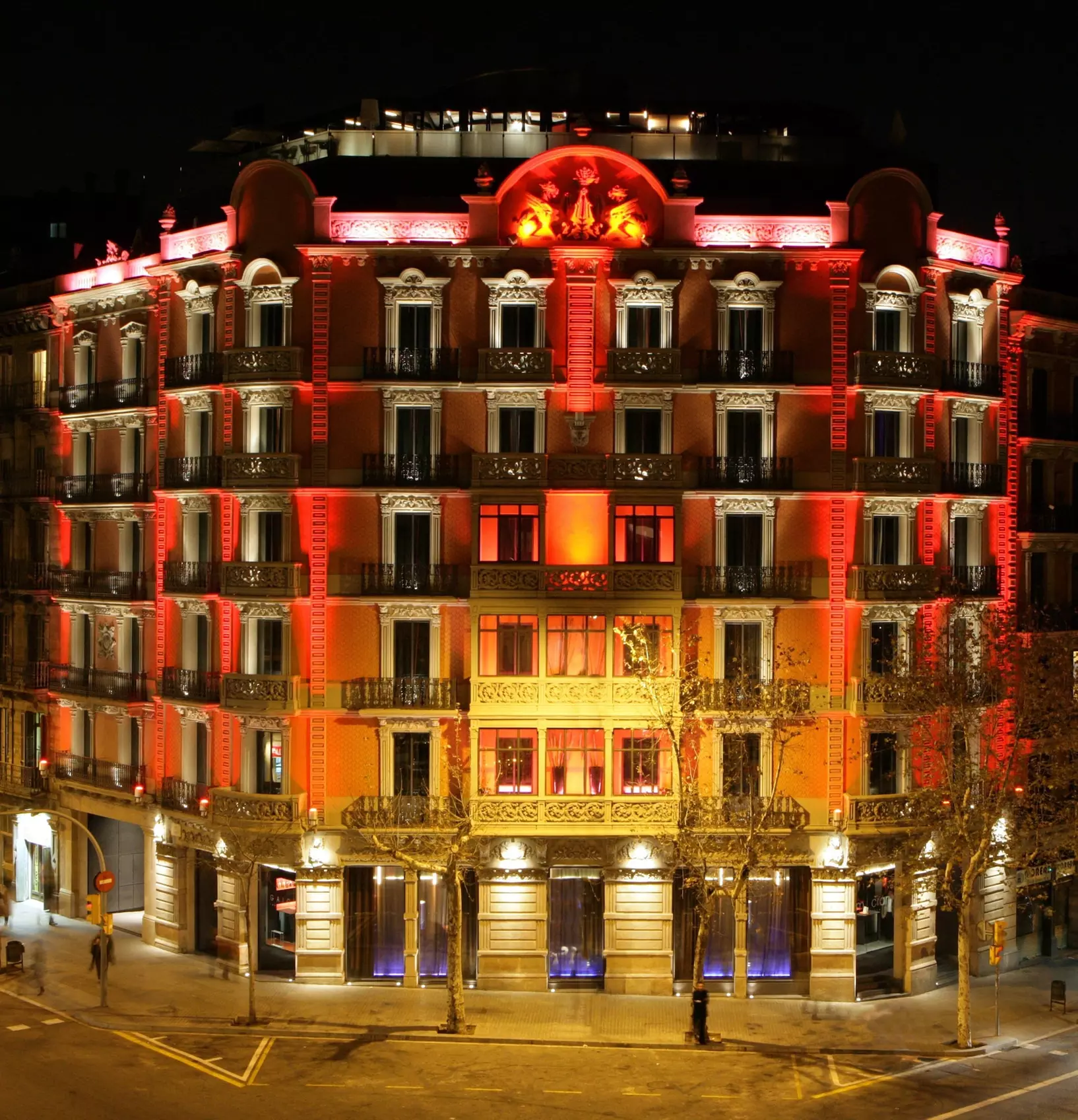 Cram Hotel - Primary Image
