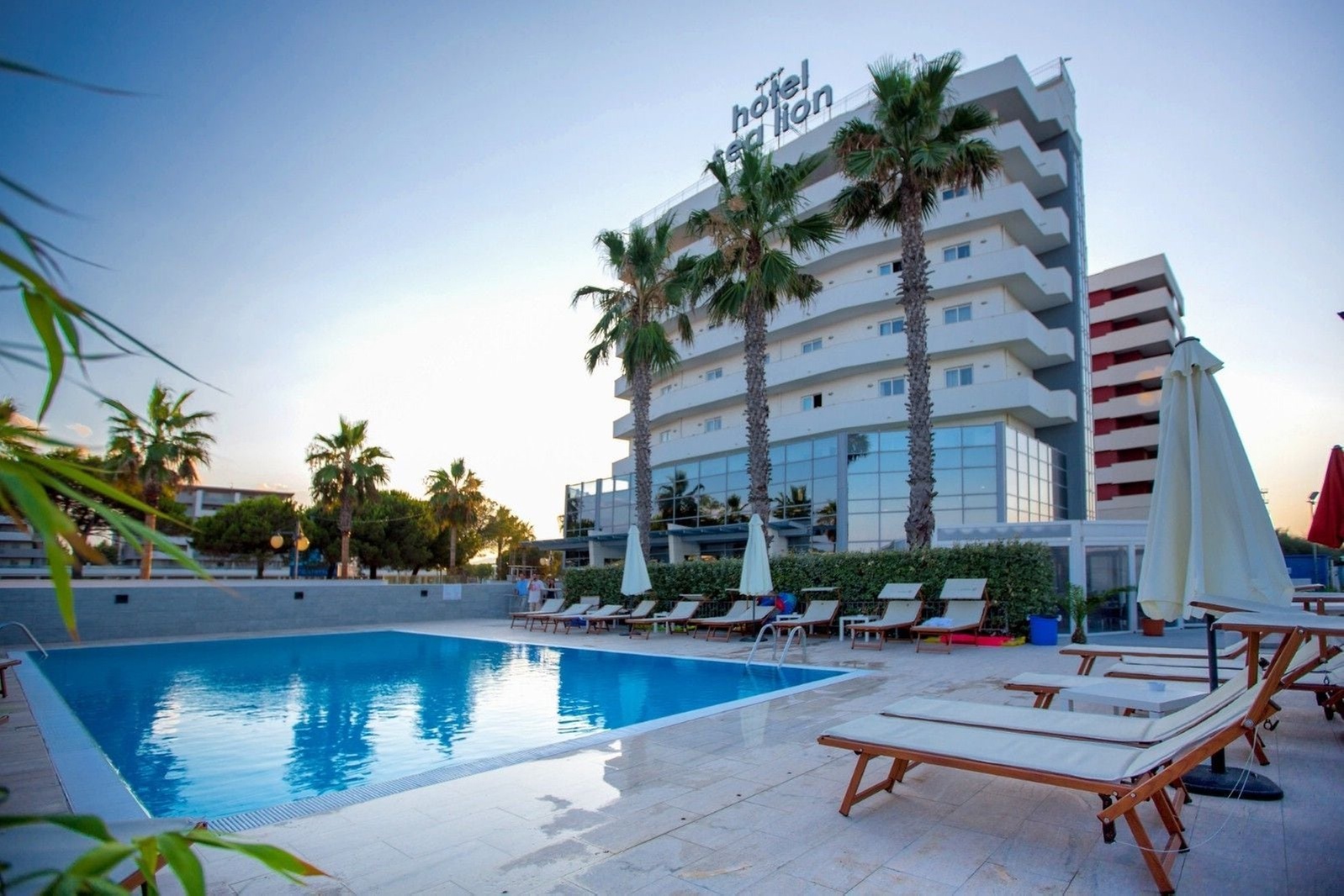 Sea Lion Hotel