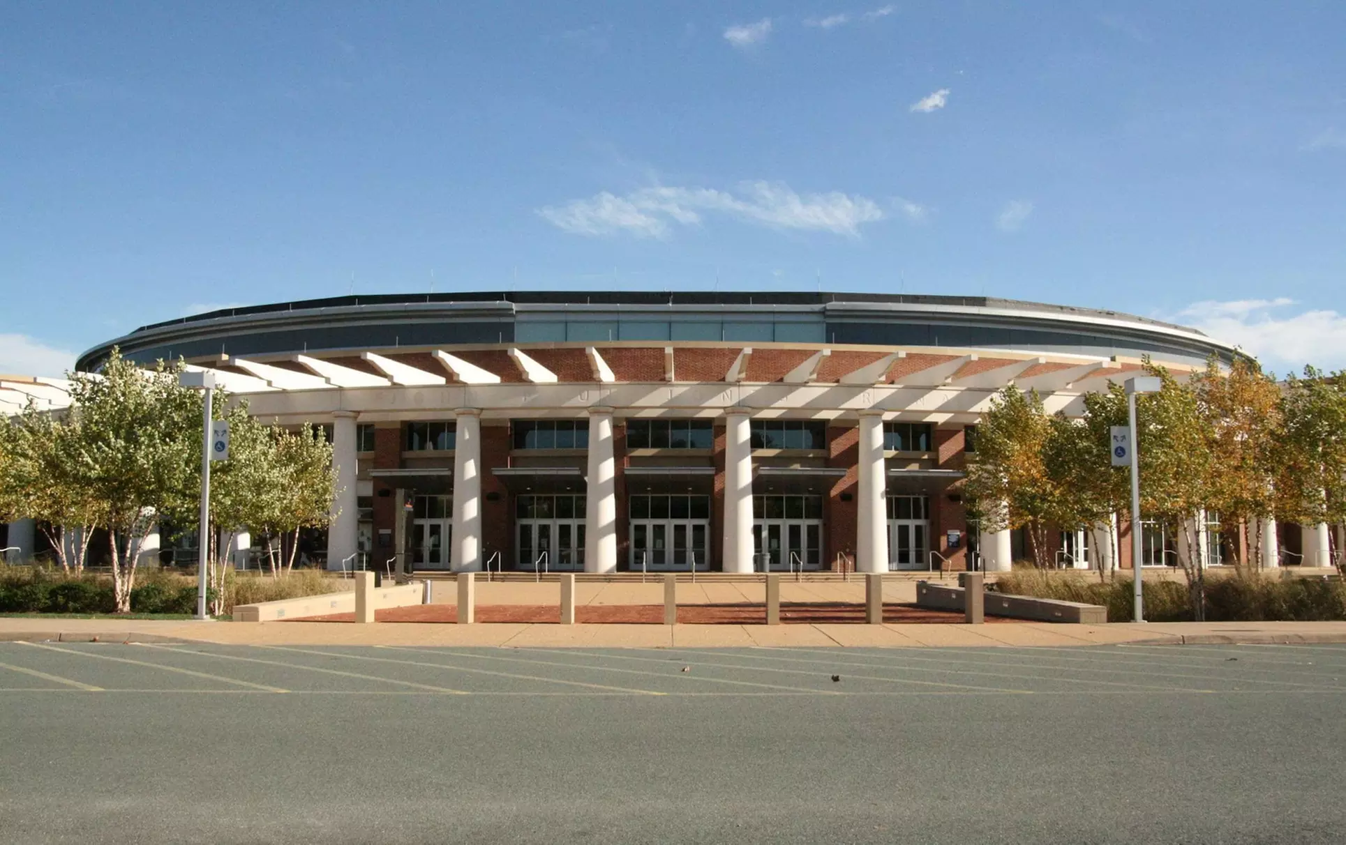 Hampton Inn & Suites Charlottesville-At the University - Primary Image