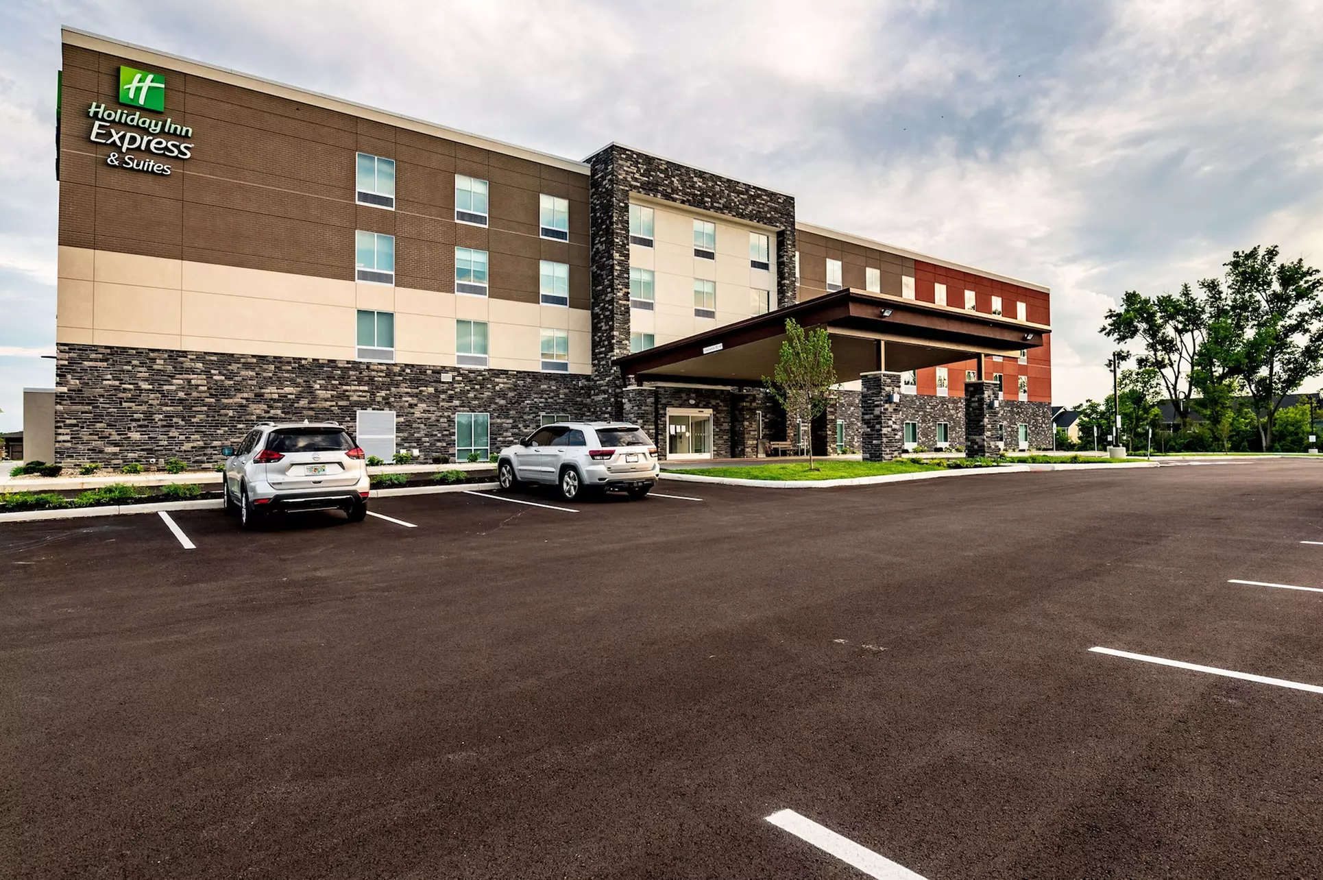 Holiday Inn Express & Suites Dayton East - Beavercreek by IHG - Primary Image