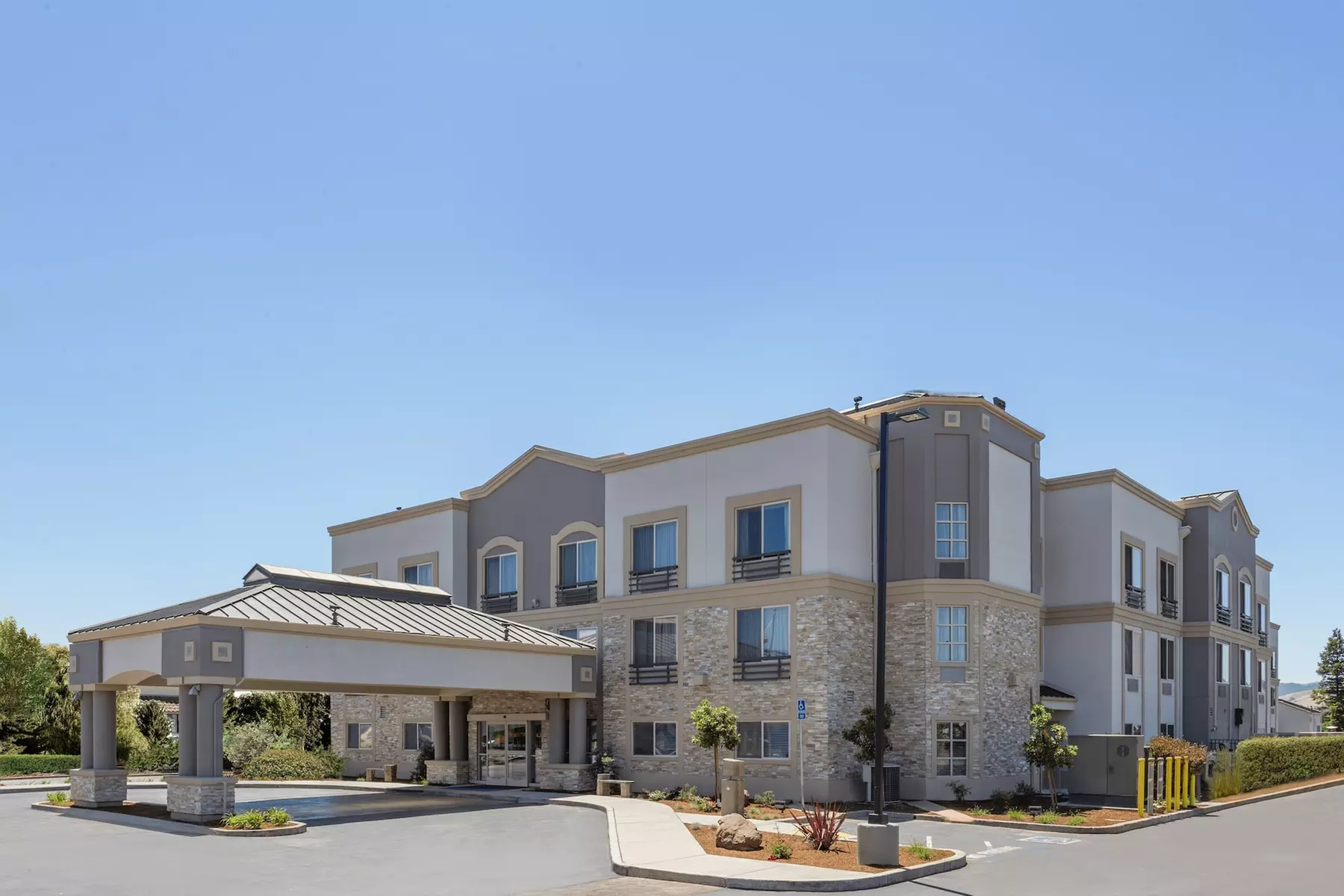Holiday Inn Express Hotel & Suites San Jose-Morgan Hill by IHG - Primary Image