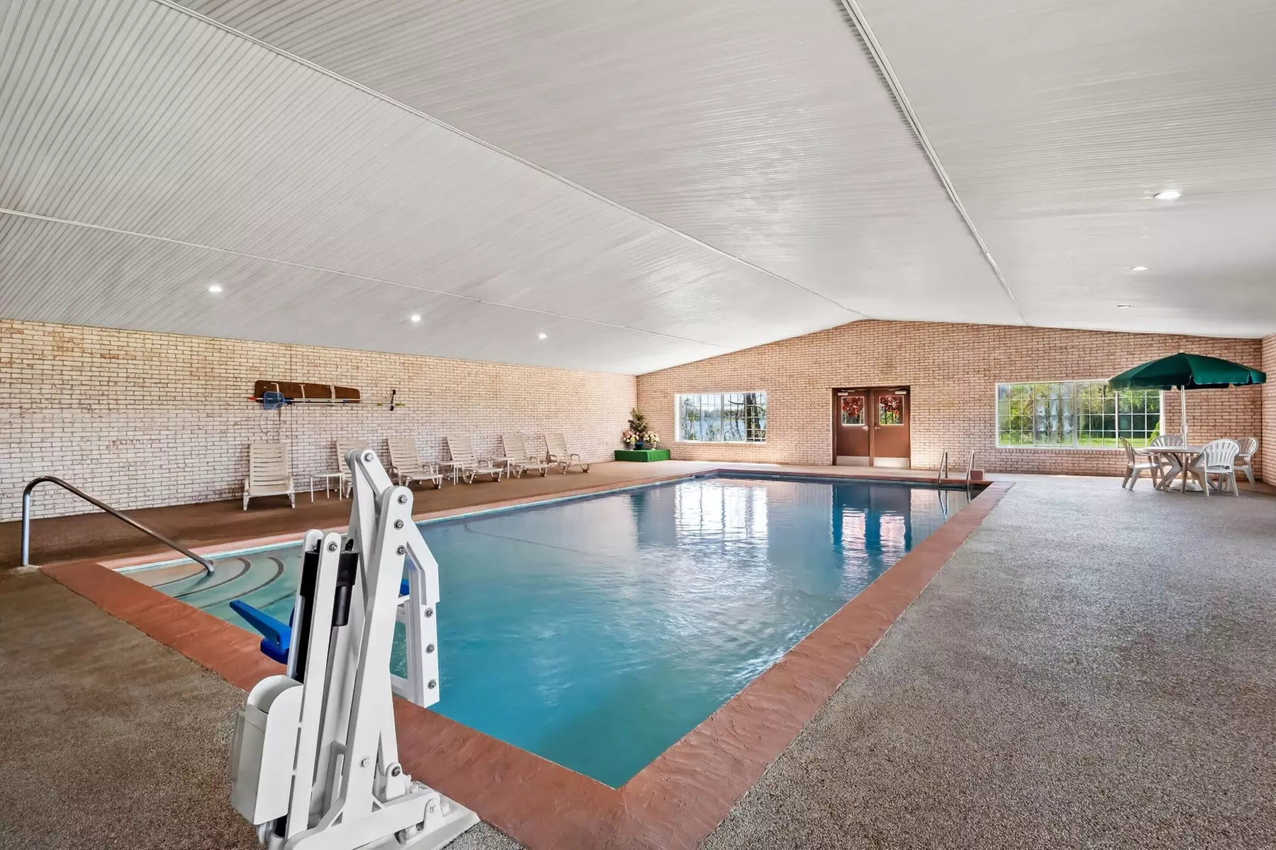 Days Inn by Wyndham Whitmore Lake/Ann Arbor/Brighton - Primary Image