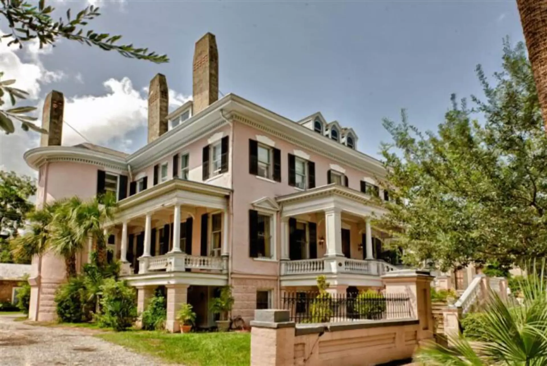 Godley Manor - Primary Image