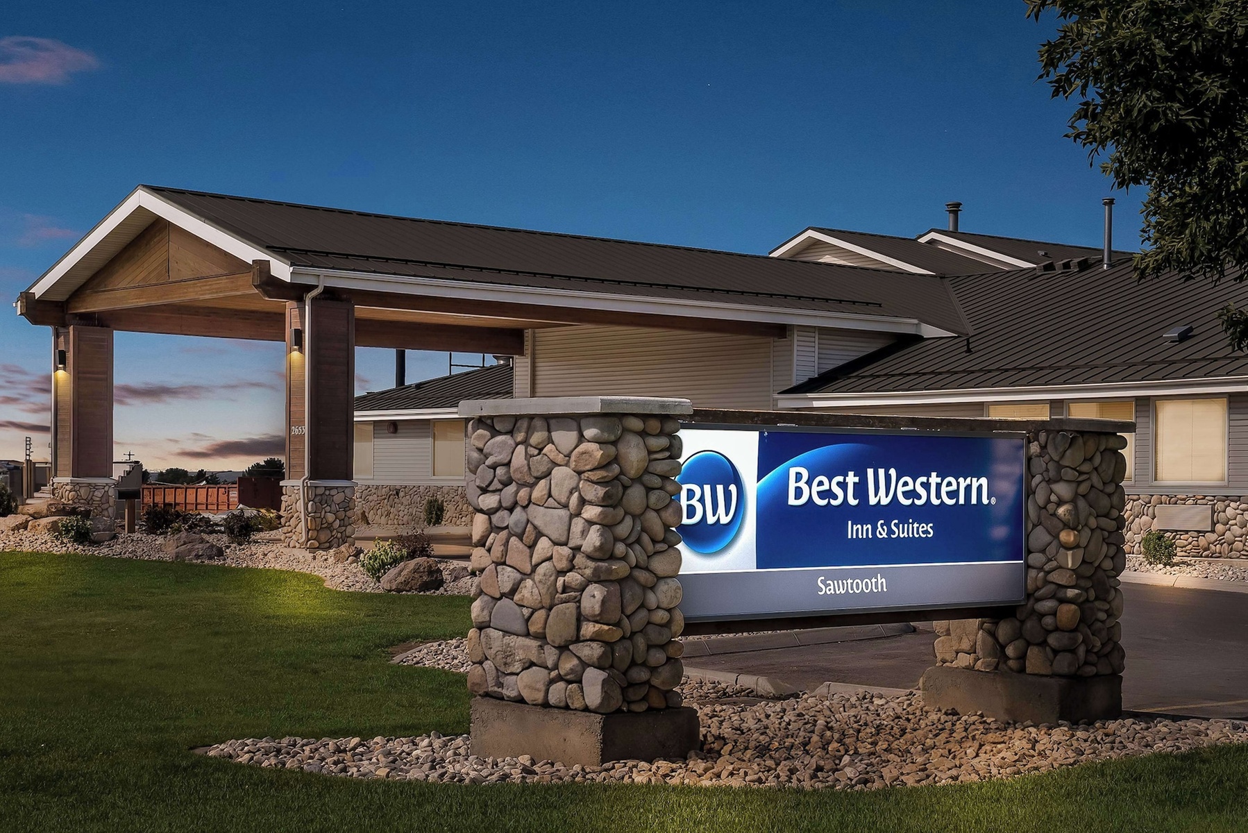 Best Western Sawtooth Inn & Suites