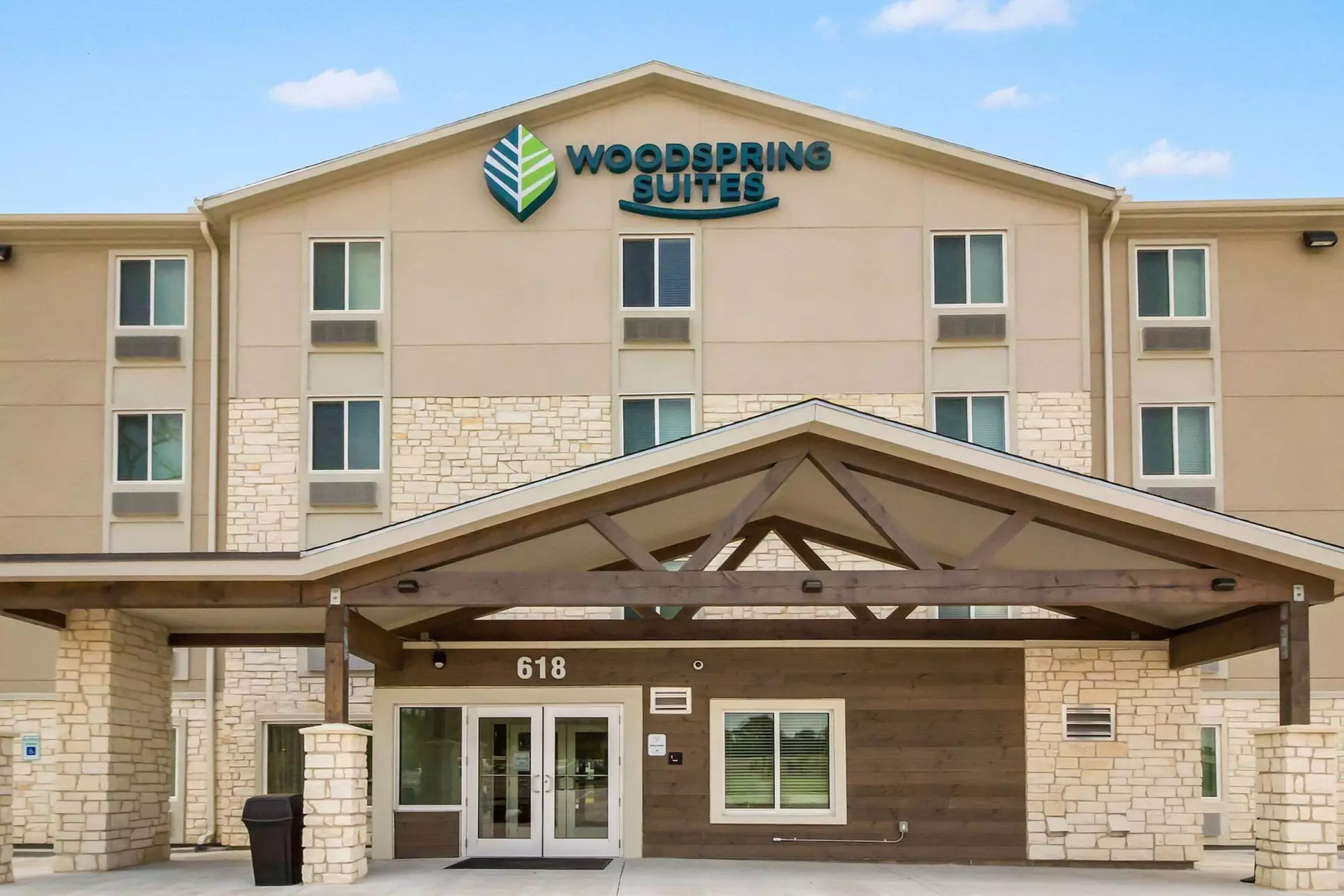 WoodSpring Suites Lake Jackson - Primary Image