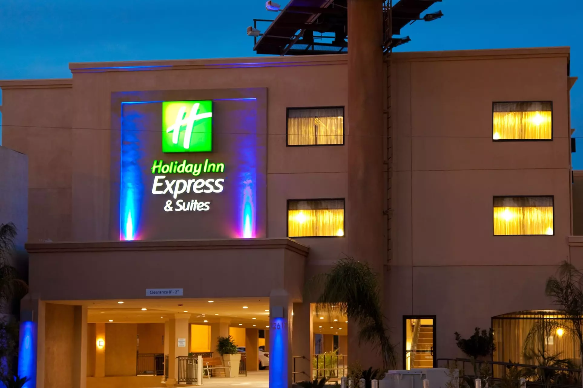 Holiday Inn Express Hotel & Suites Woodland Hills by IHG - Primary Image