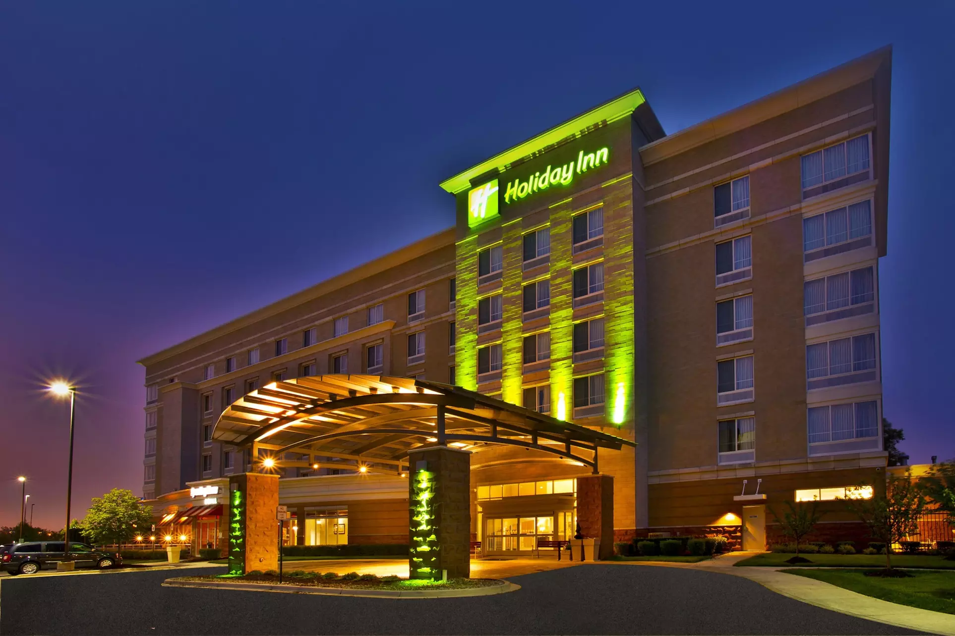 Holiday Inn Detroit Metro Airport, an IHG Hotel - Primary Image