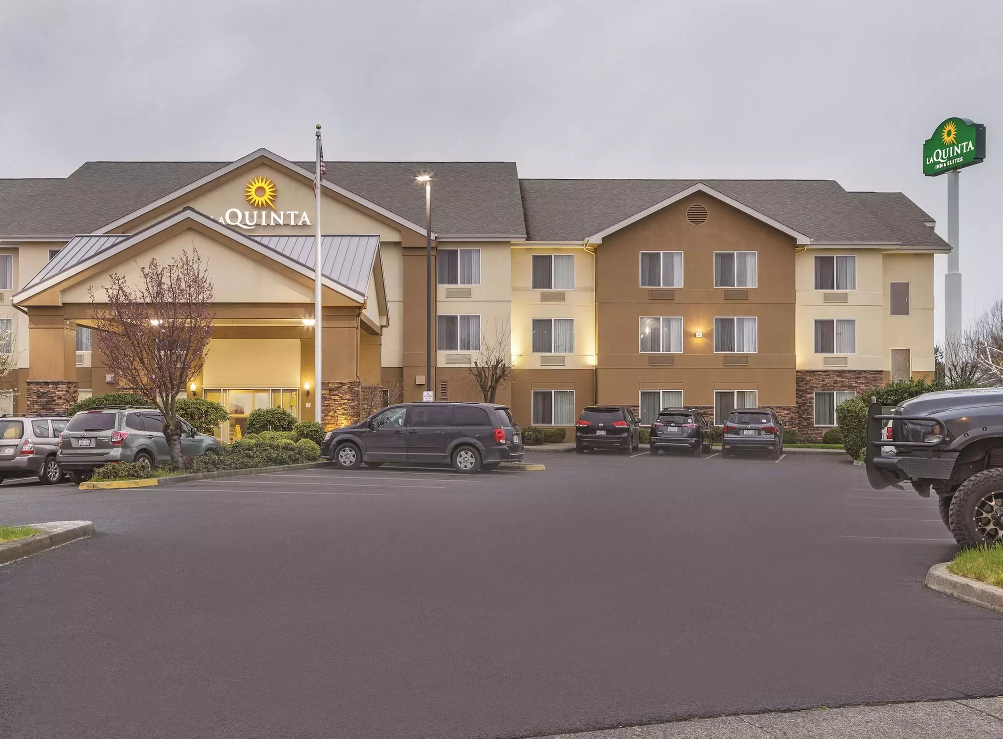 La Quinta Inn & Suites by Wyndham Central Point - Medford - Primary Image