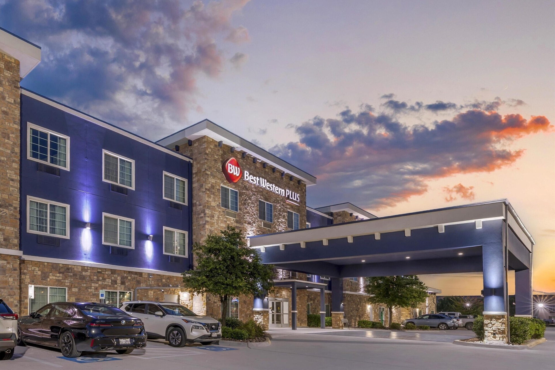 Best Western Plus Fort Worth Forest Hill Inn & Suites