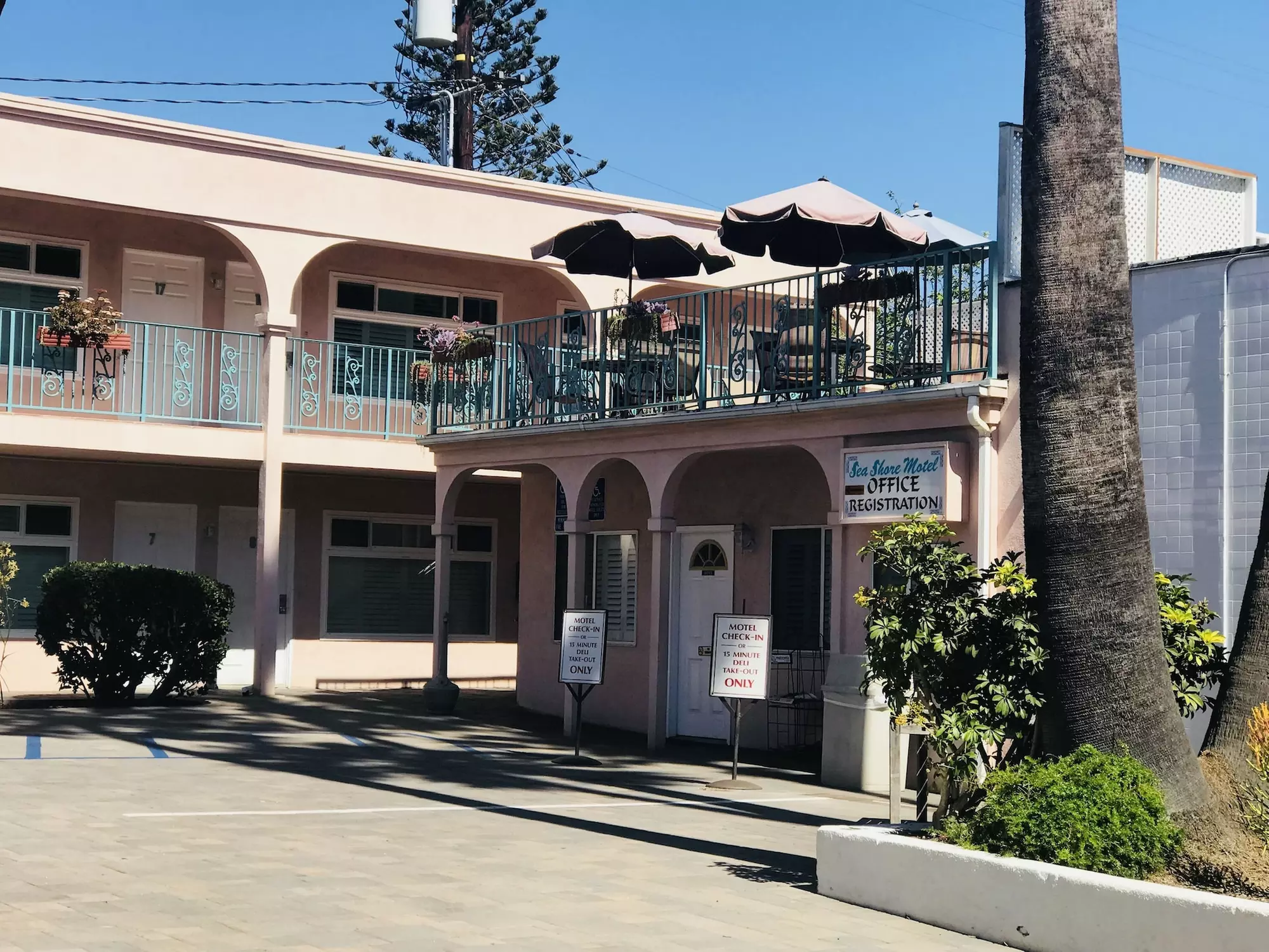 Sea Shore Motel - Primary Image