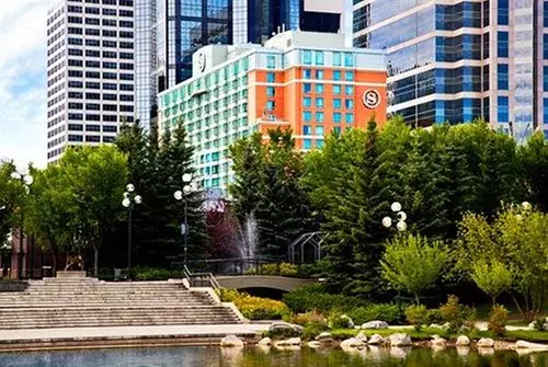 Sheraton Suites Calgary Eau Claire - Primary Image