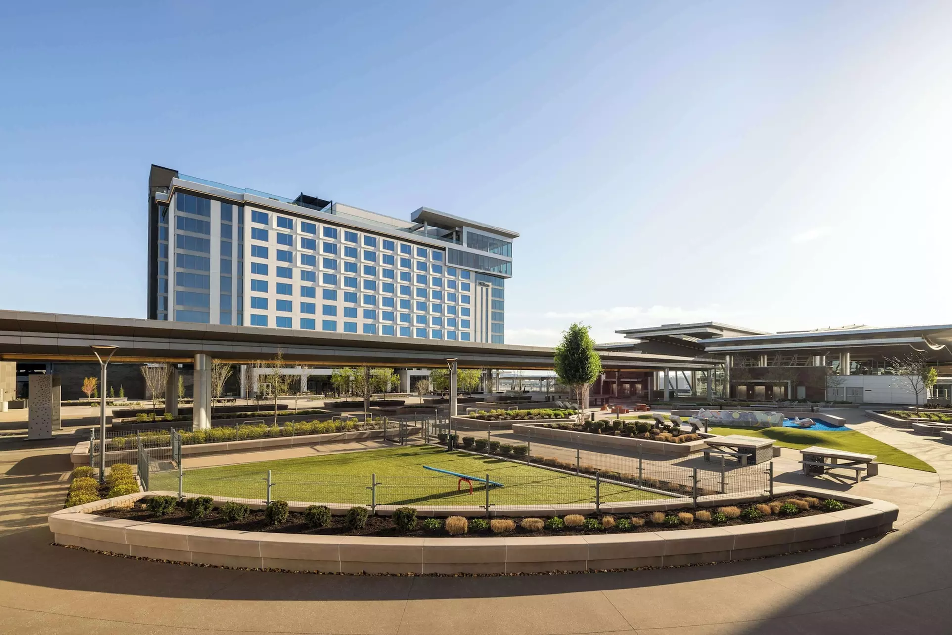 Hilton BNA Nashville Airport Terminal - Primary Image