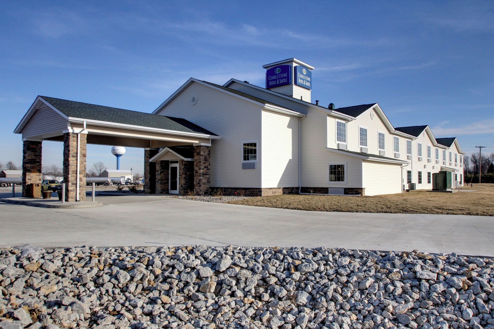 Cobblestone Hotel & Suites - Newton