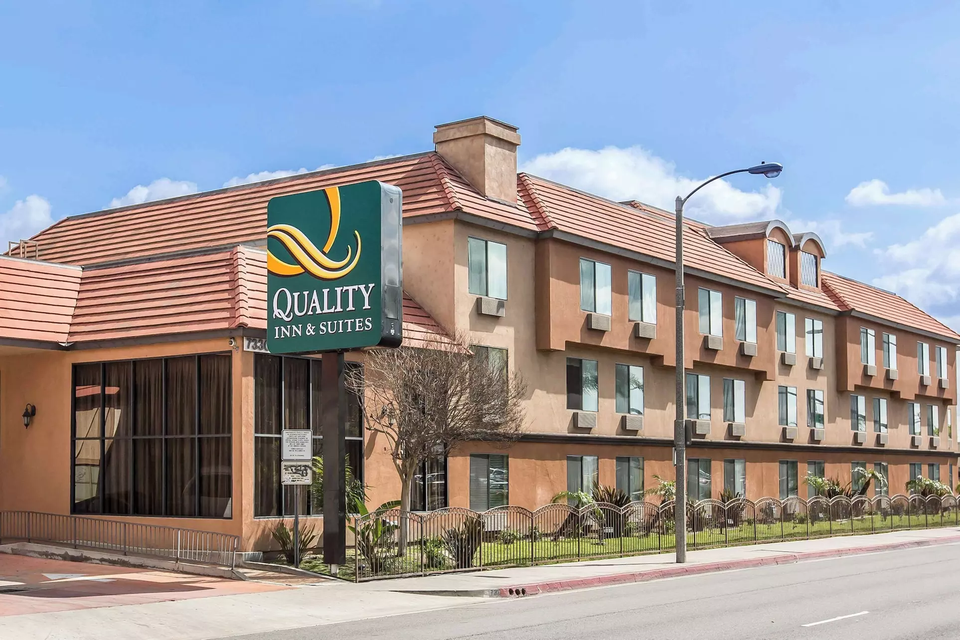 Quality Inn & Suites Bell Gardens - Los Angeles - Primary Image