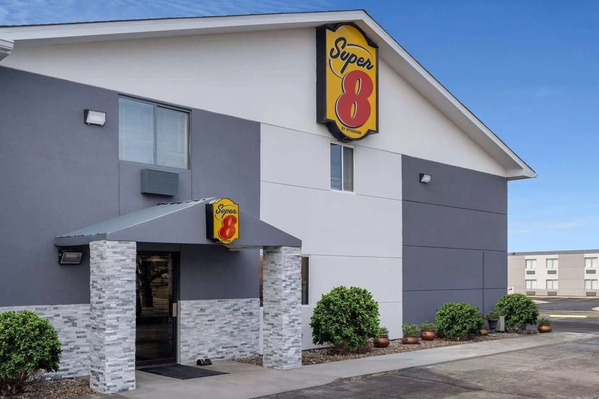 Super 8 by Wyndham Merrillville - Primary Image