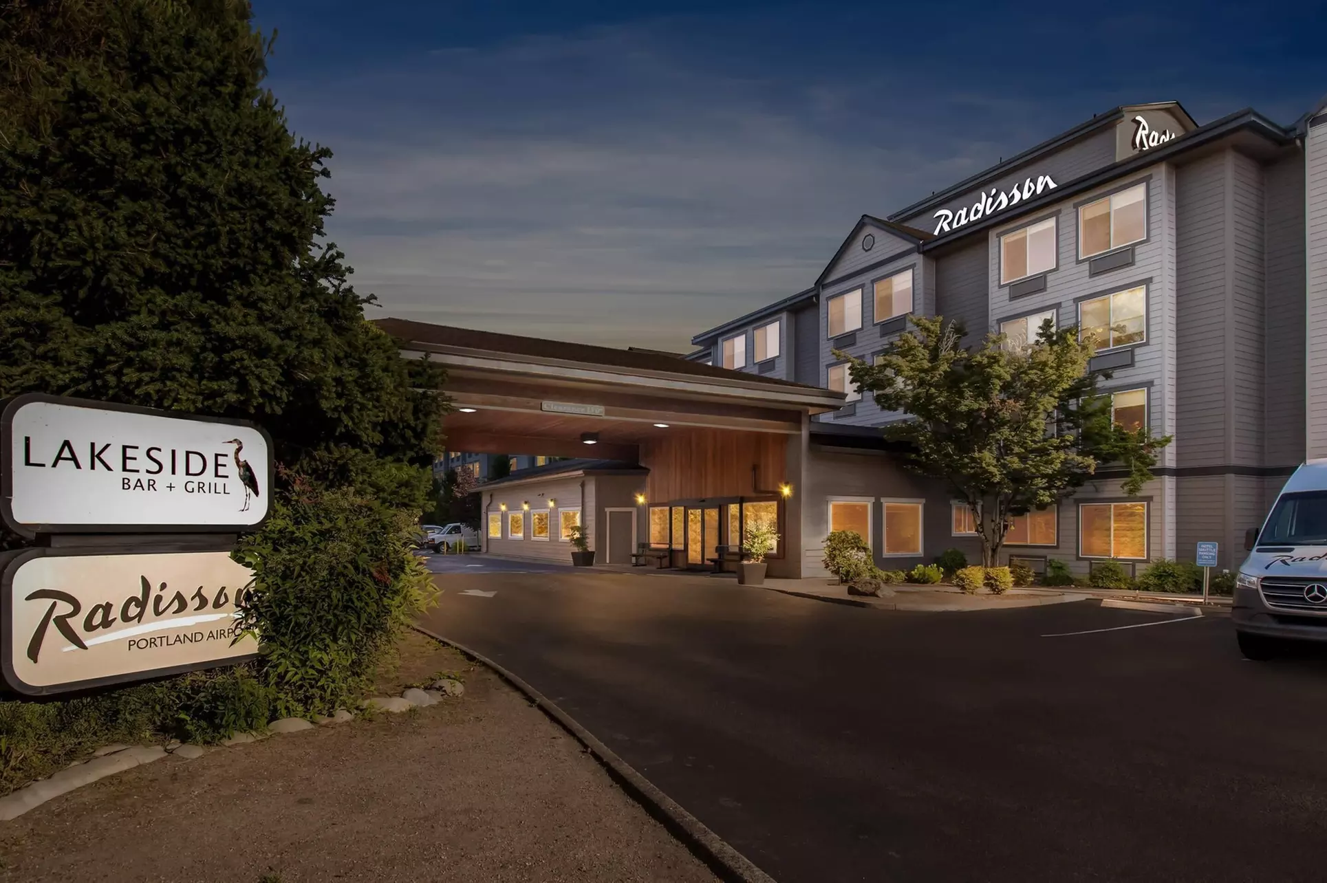 Radisson Hotel Portland Airport - Primary Image