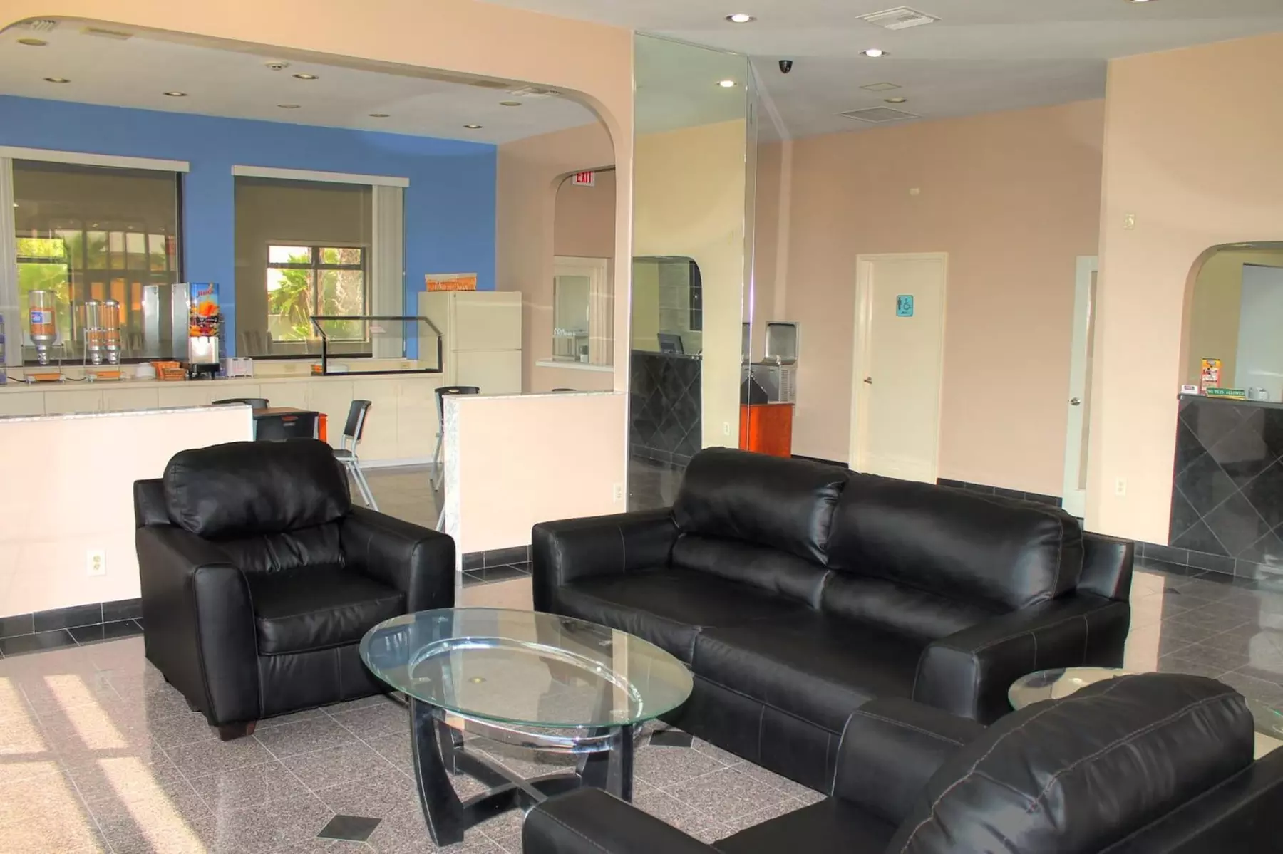 Regency Inn & Suites - Primary Image