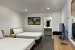 Palms Inn & Suites - Second Medium