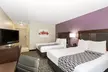 La Quinta Inn & Suites by Wyndham Blue Springs - Second Medium