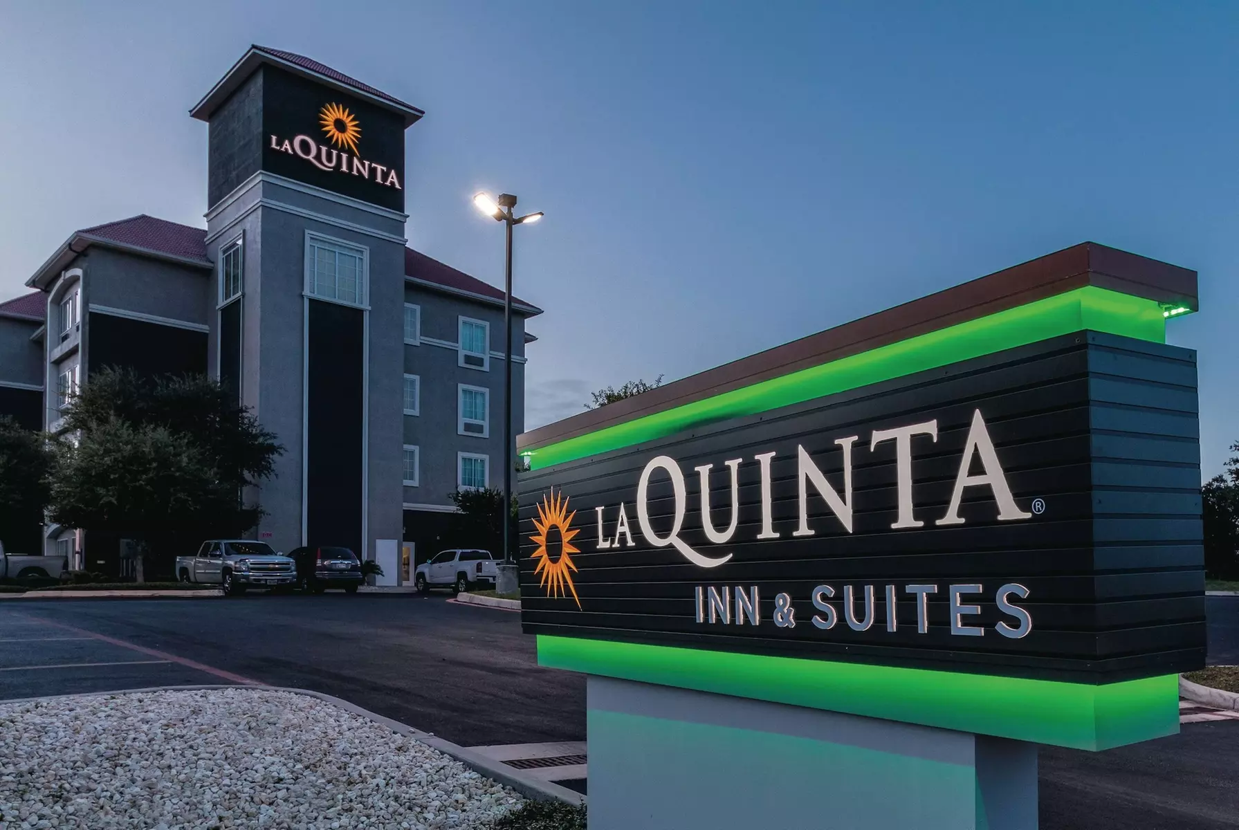 La Quinta Inn & Suites by Wyndham San Antonio Northwest - Primary Image