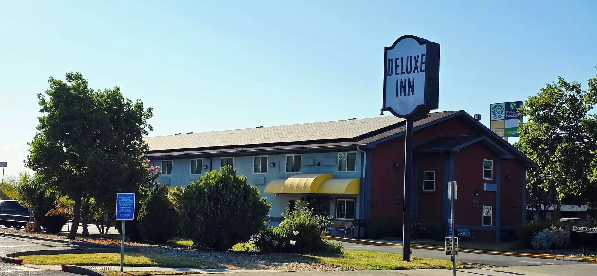 Deluxe Inn Willows - Primary Image