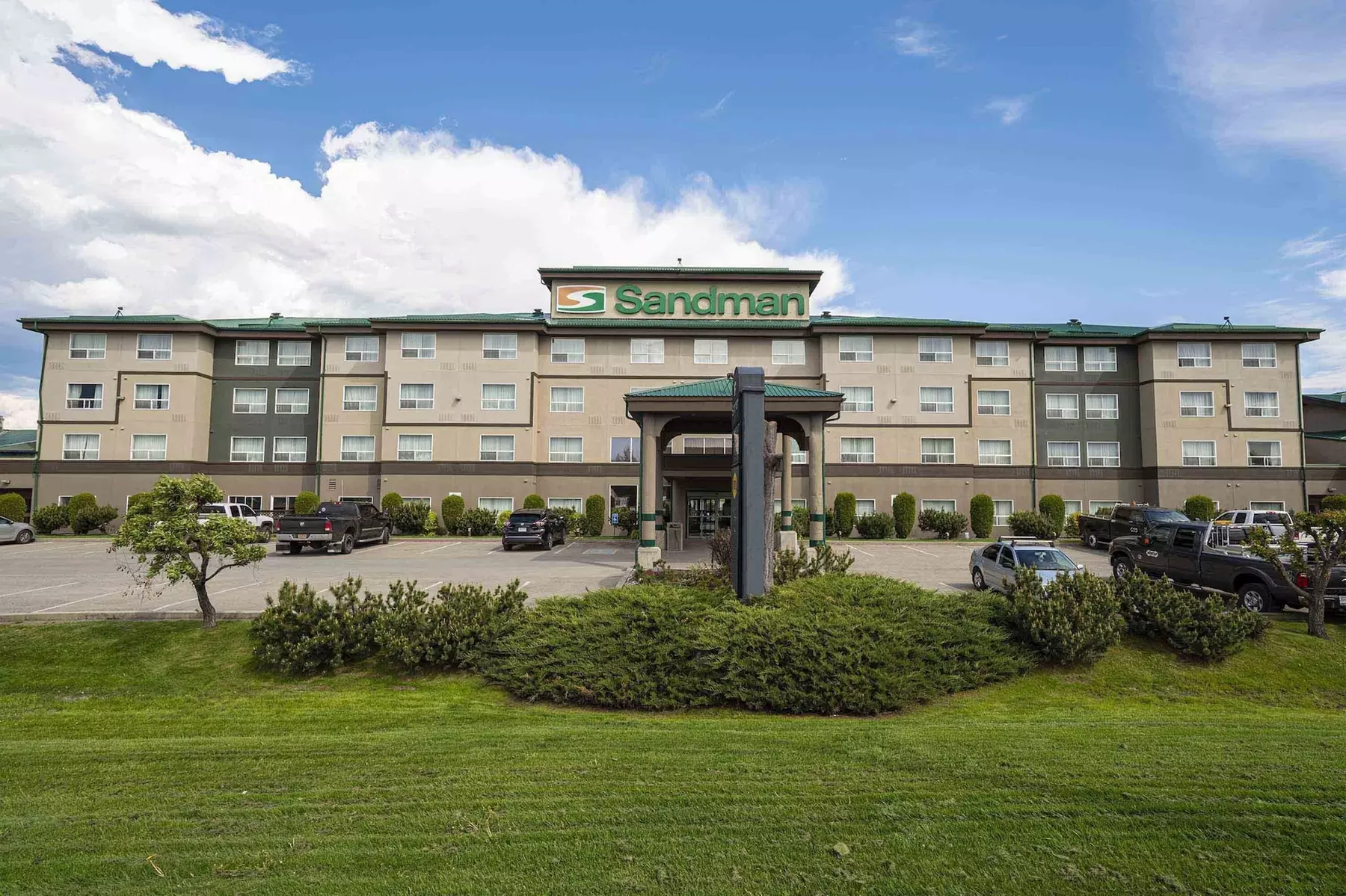 Sandman Hotel Quesnel - Primary Image