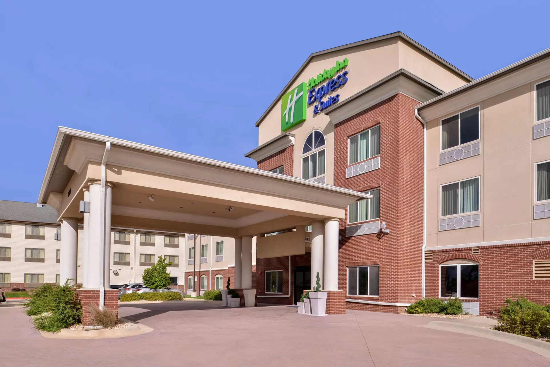 Holiday Inn Express Hotel & Suites Emporia Northwest by IHG - Primary Image