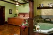 Hilltop Manor Bed and Breakfast - Second Medium