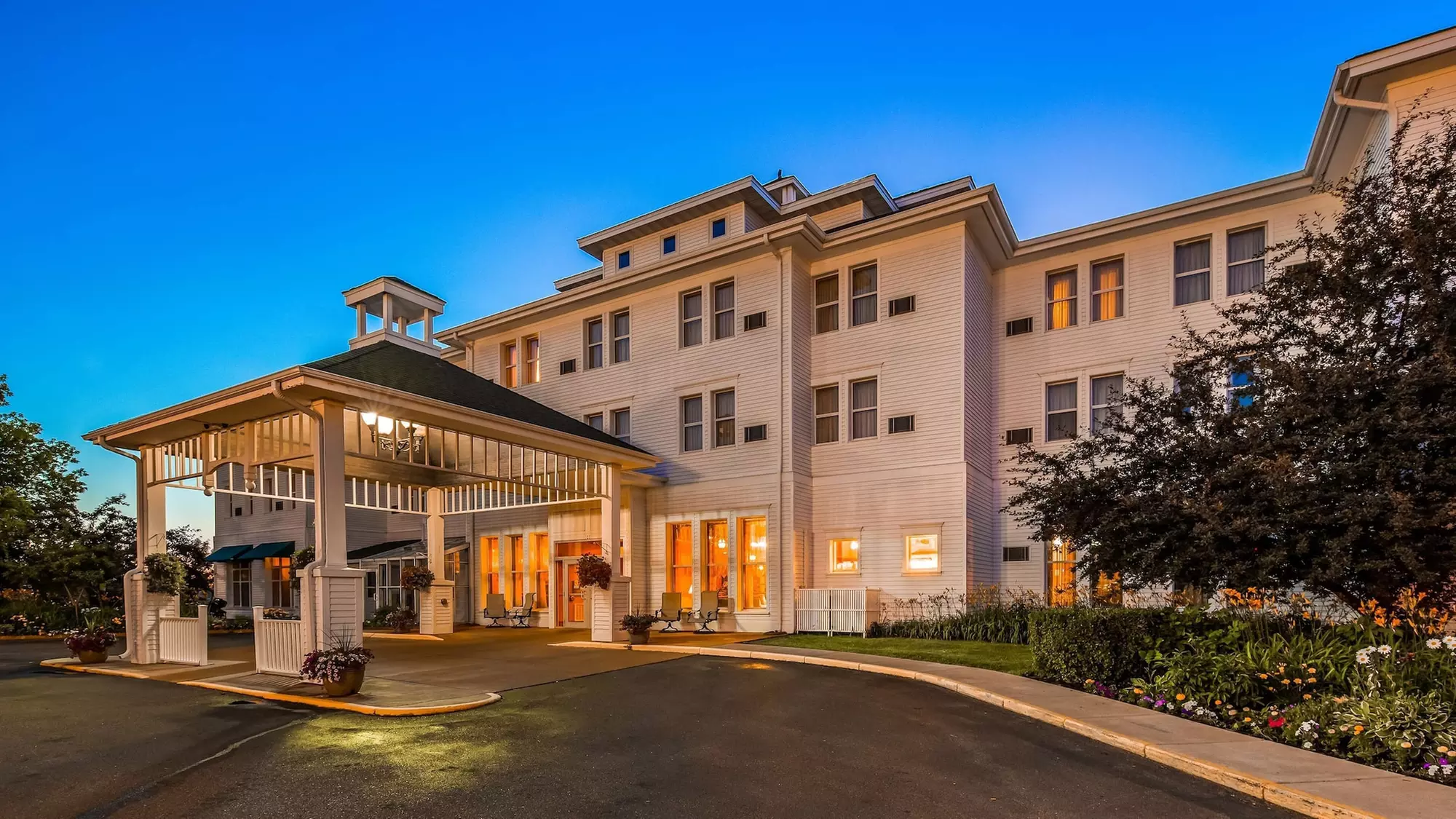 Best Western The Hotel Chequamegon - Primary Image