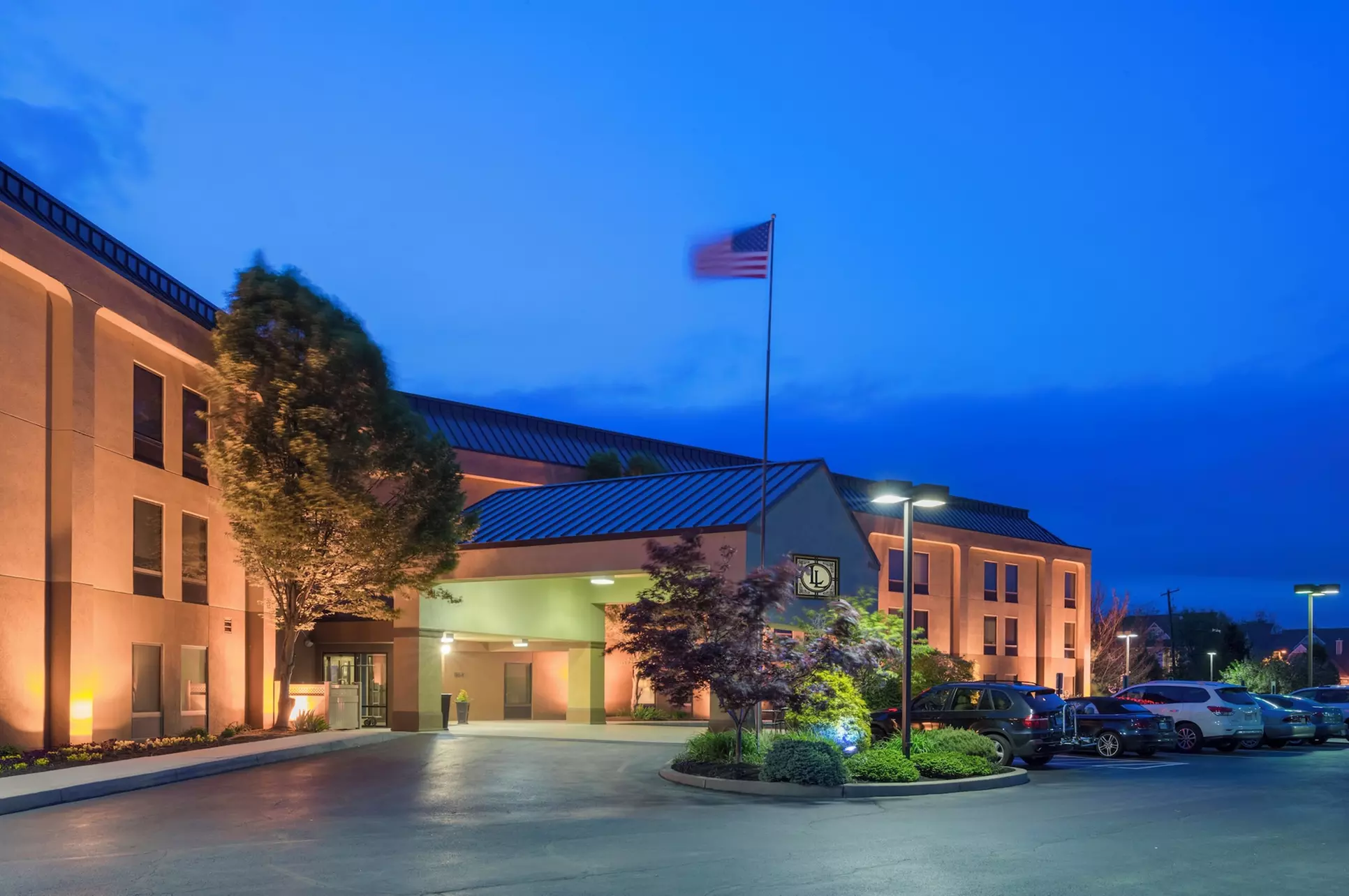 Larkspur Landing Select Carlisle - Primary Image