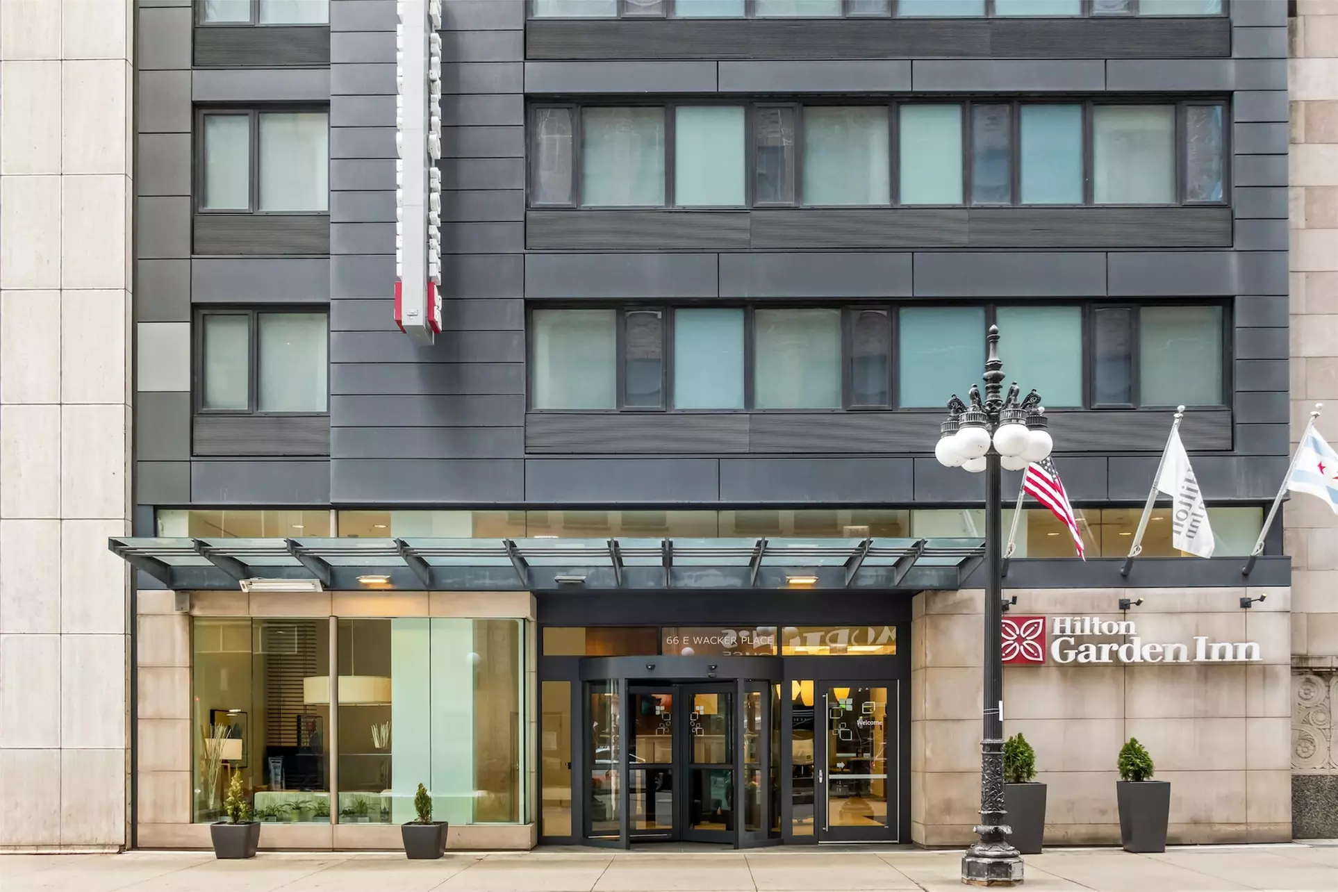 Hilton Garden Inn Chicago Downtown Riverwalk - Primary Image