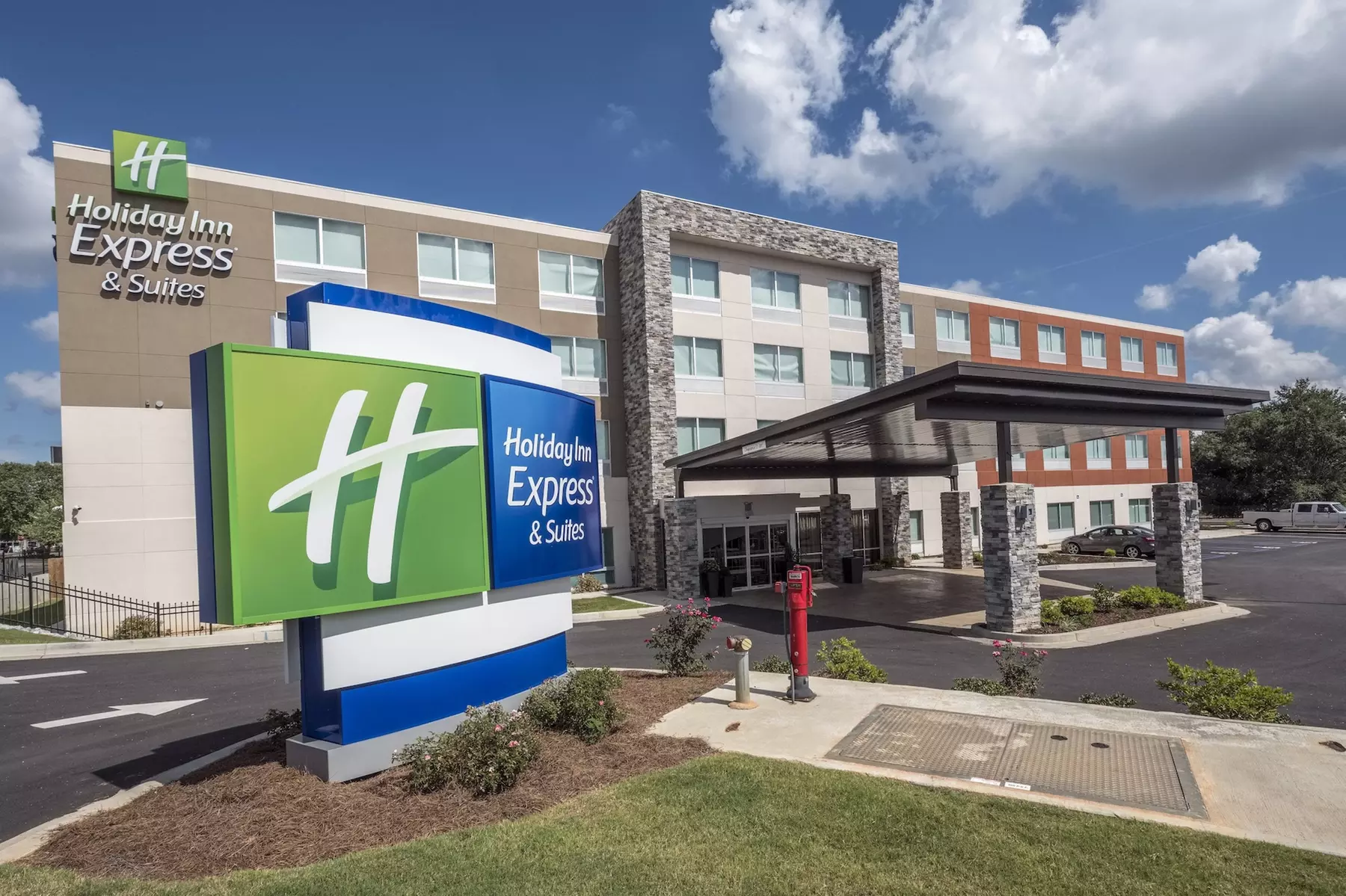 Holiday Inn Express & Suites Commerce by IHG - Primary Image