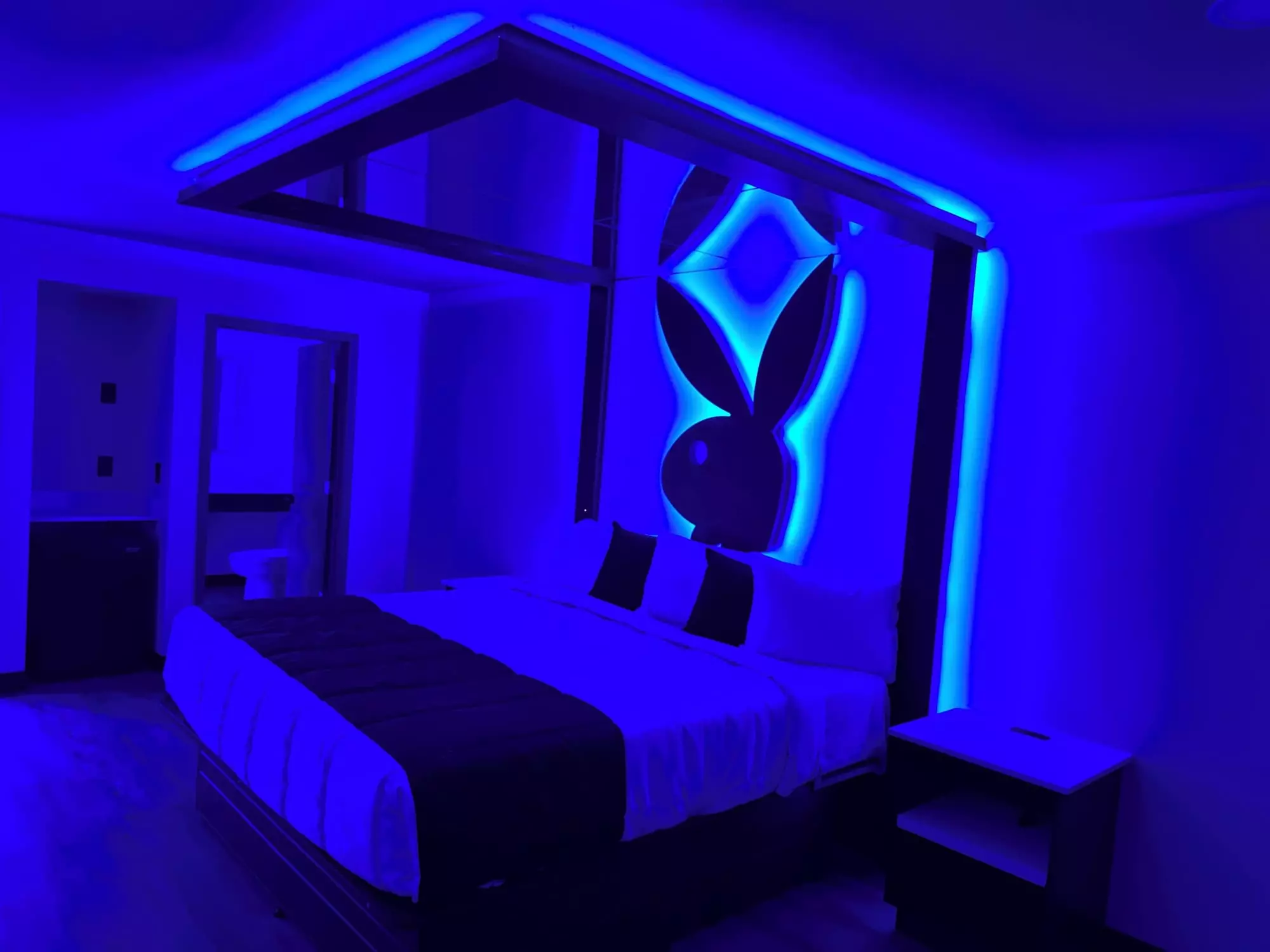 Imperial Suites - Primary Image