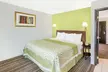 Days Inn by Wyndham York - Second Medium