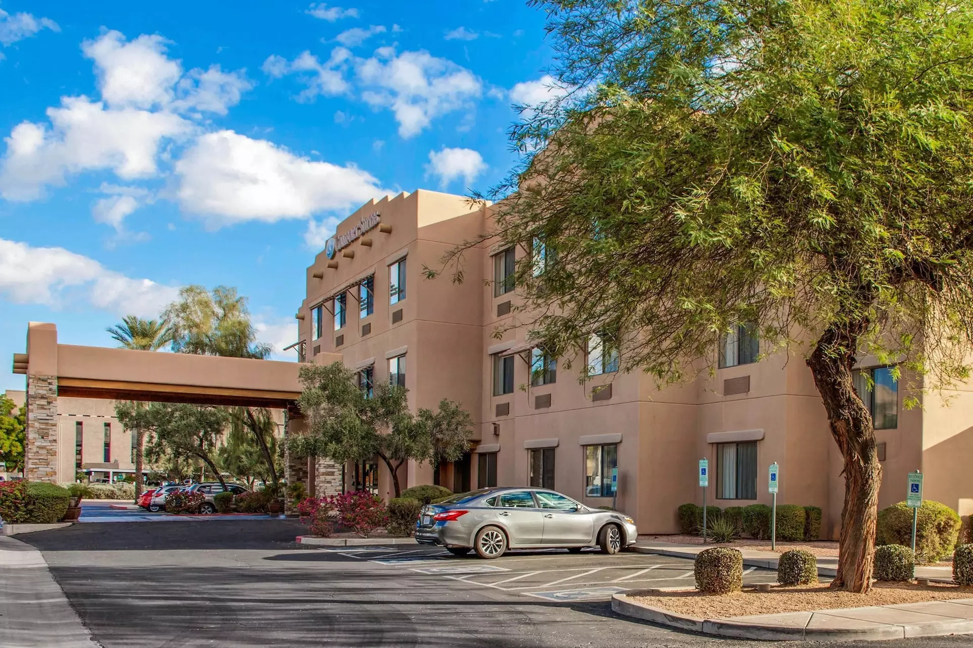 Comfort Suites Old Town Scottsdale - Primary Image