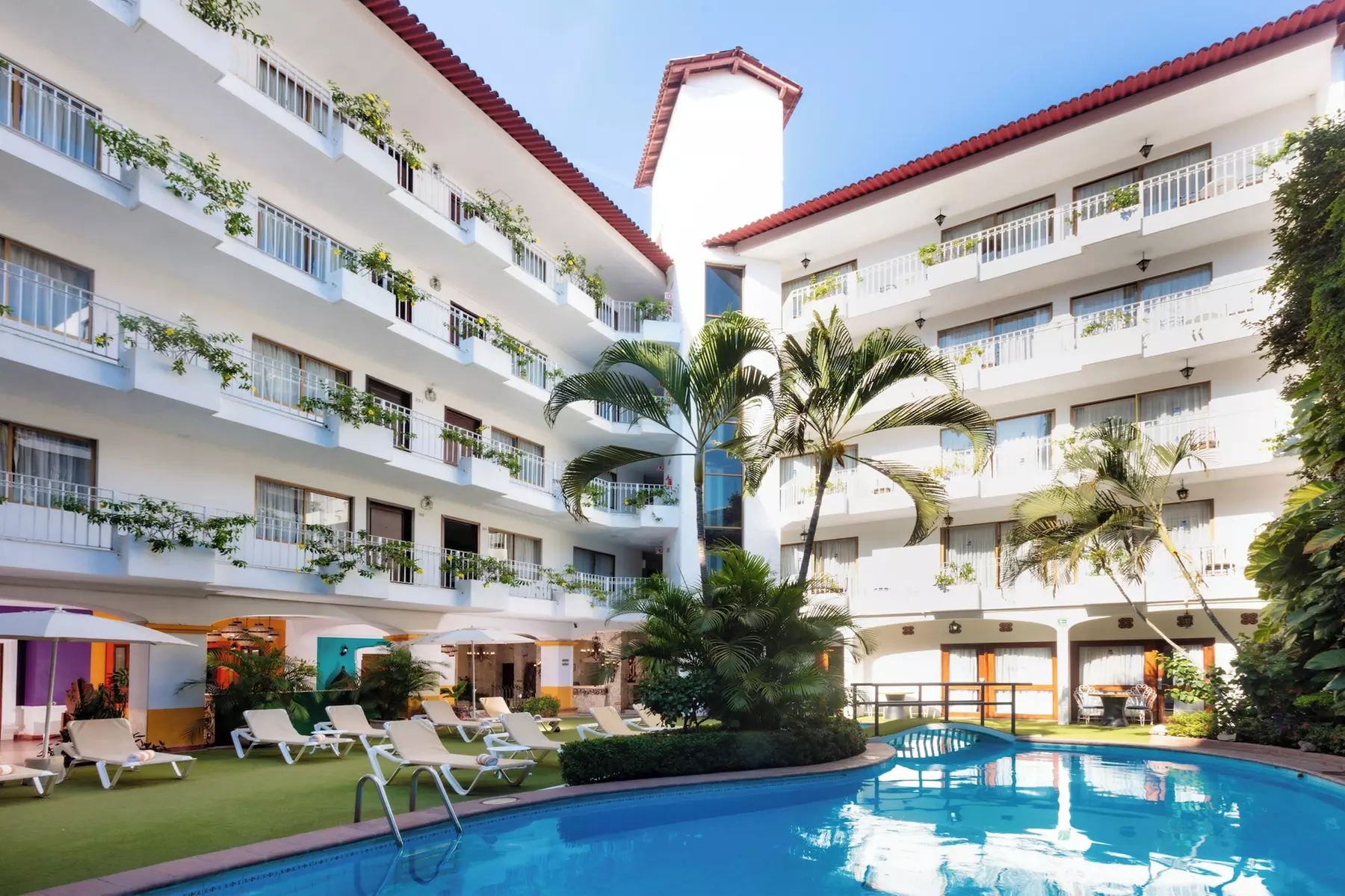 Los Arcos Suites - Primary Image