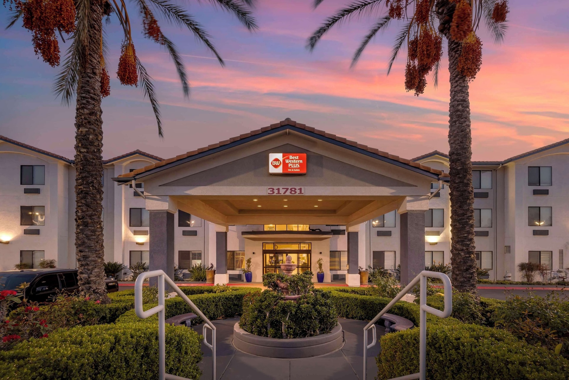 Best Western Plus Lake Elsinore Inn & Suites