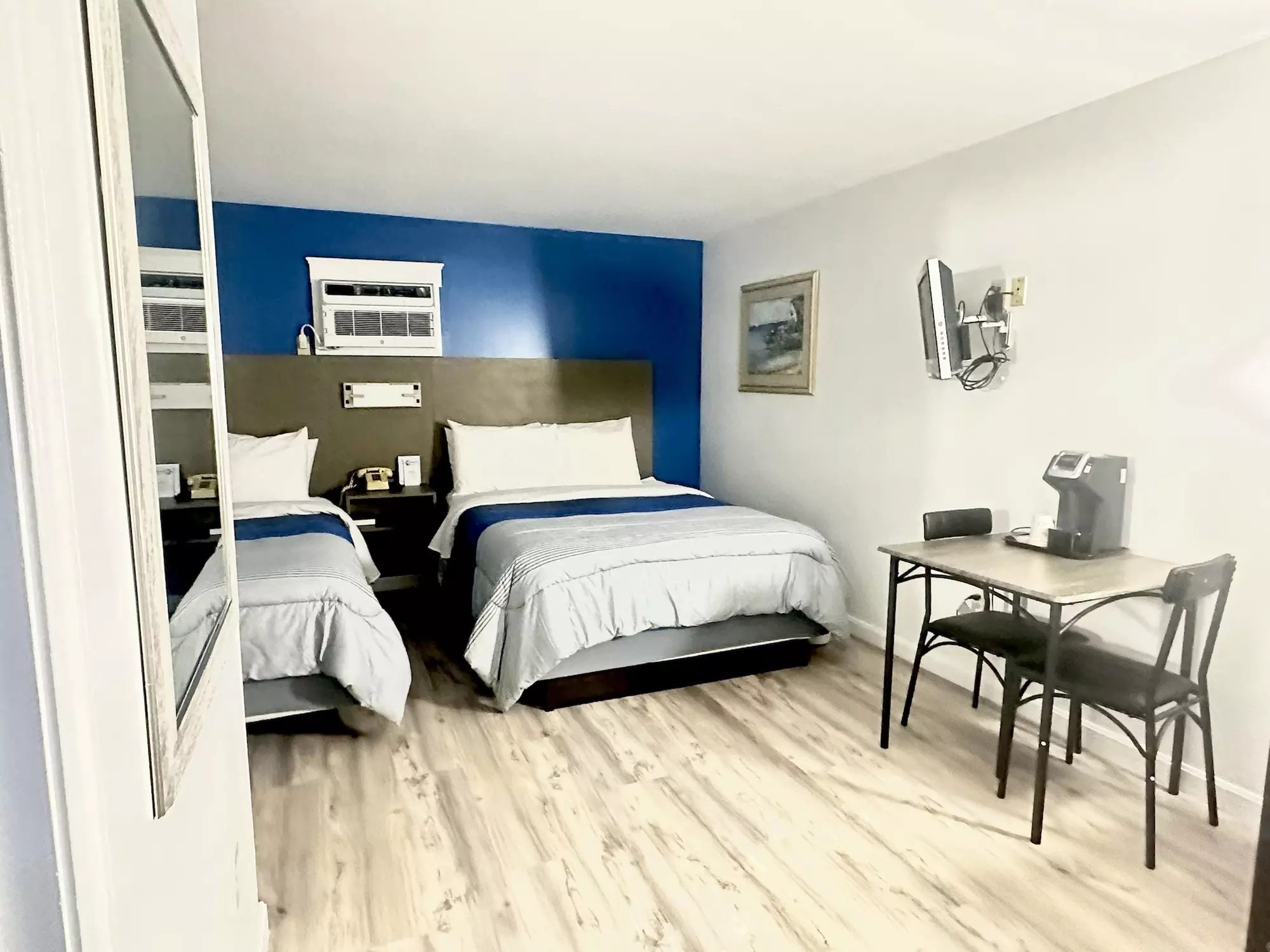 Blue Spruce Motel & Townhouses - Primary Image