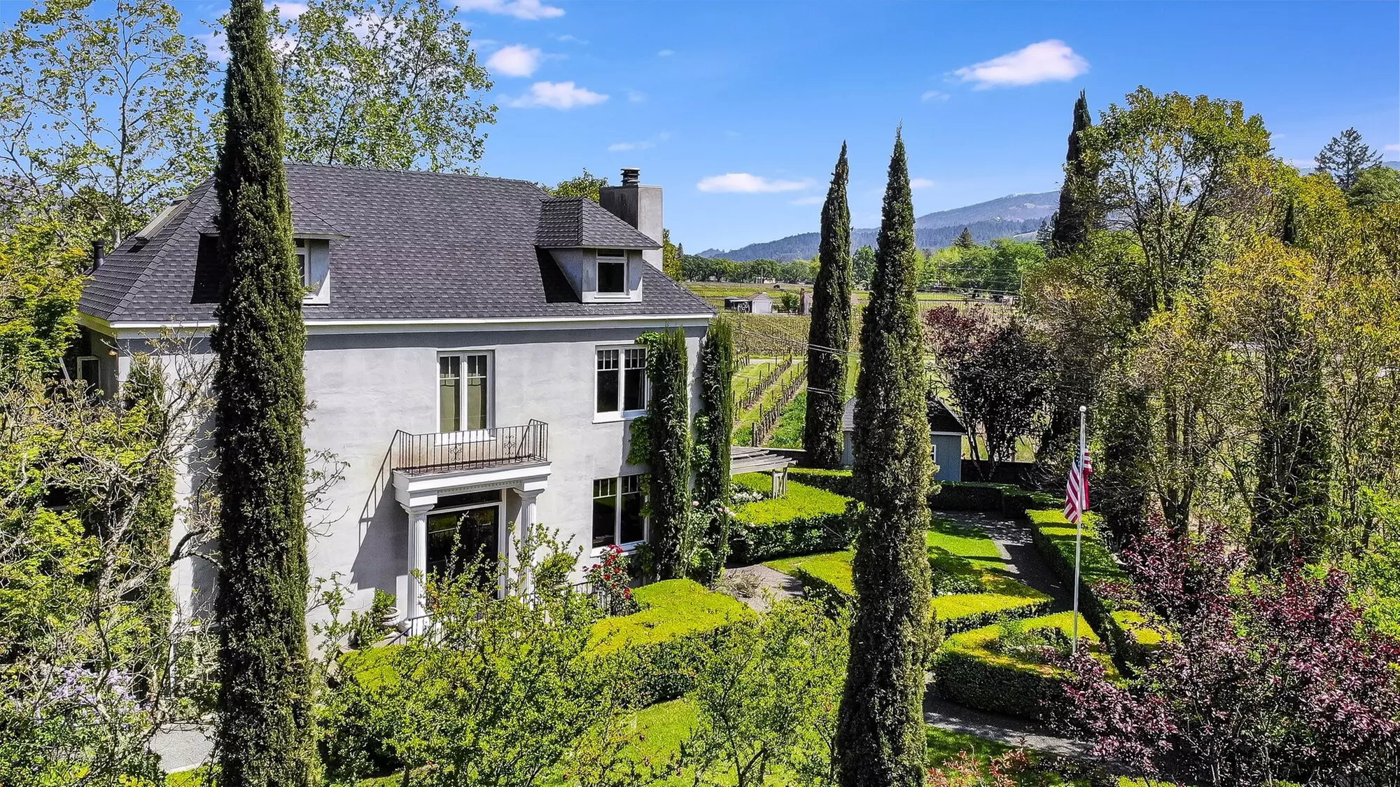 Chateau De Vie - Primary Image