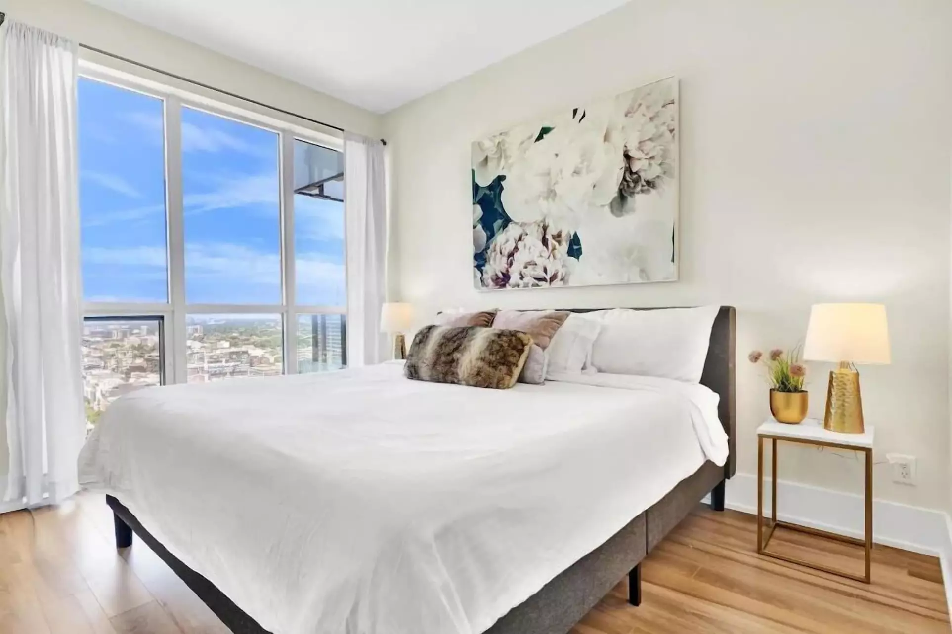 Life Suites Loft - CN Tower - Primary Image
