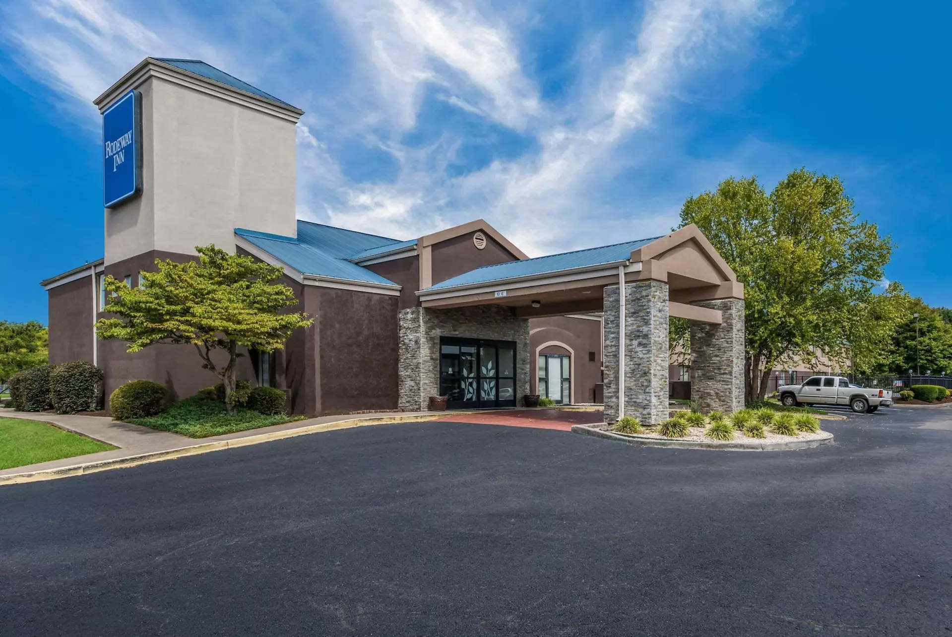 Rodeway Inn - Primary Image