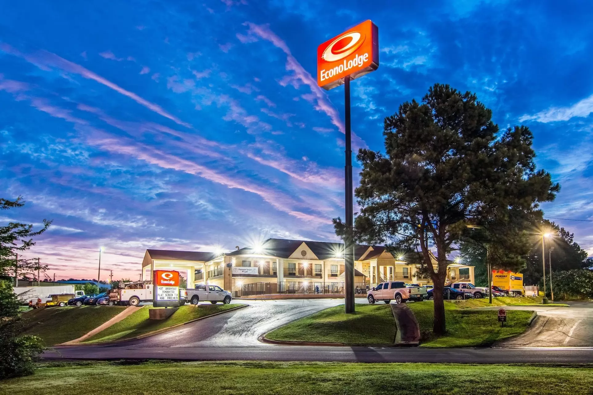 Econo Lodge - Primary Image