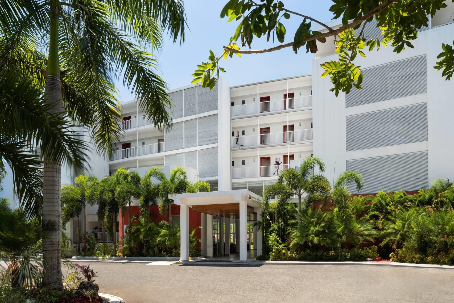 Grand Decameron Cornwall Beach, A Trademark All-Inclusive Resort