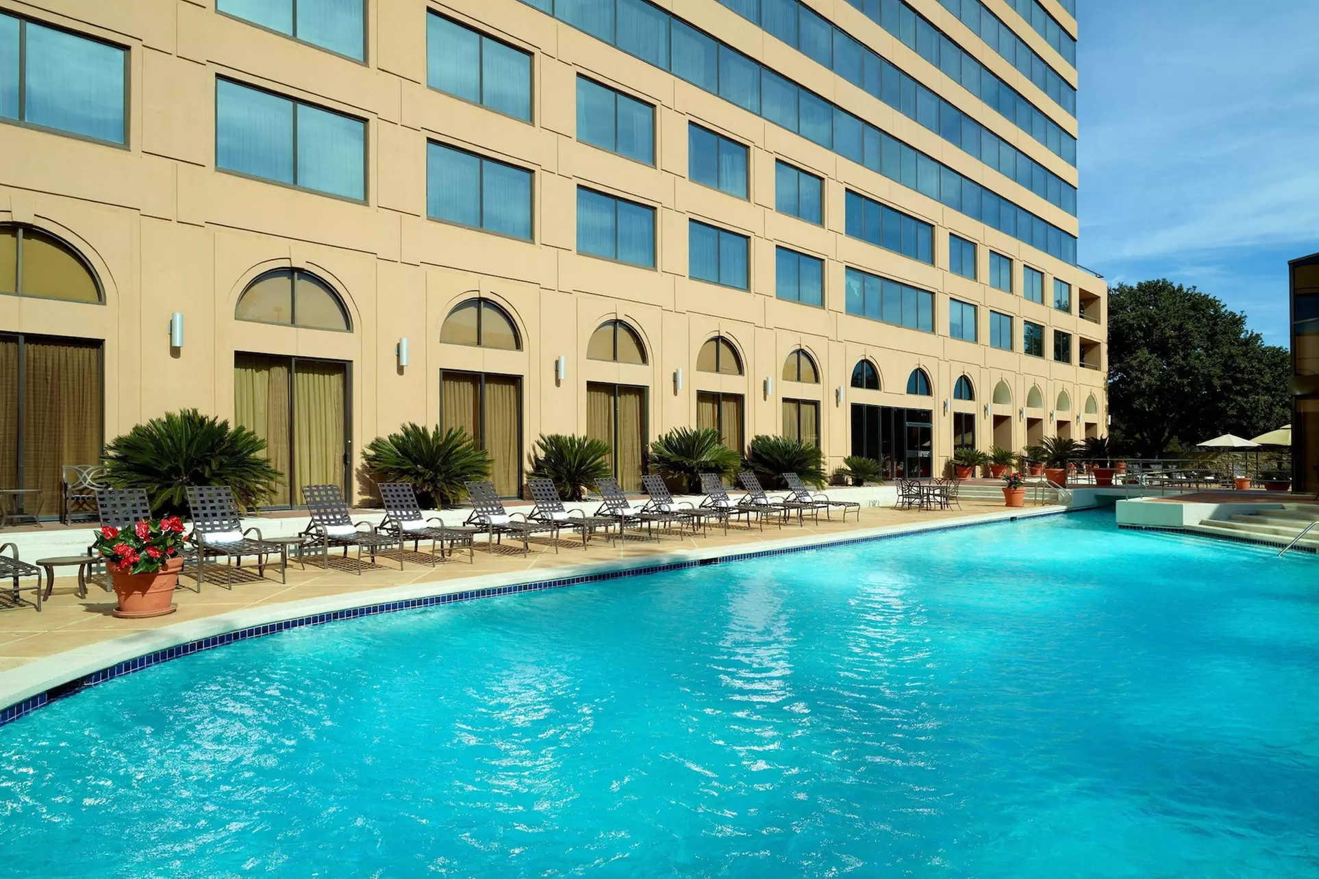 OLD TIN Austin Southpark Hotel - Primary Image