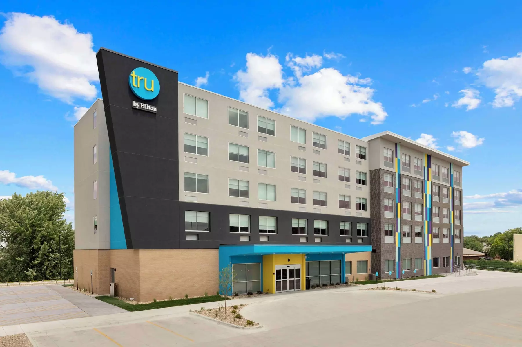 Tru By Hilton Lincoln East - Primary Image