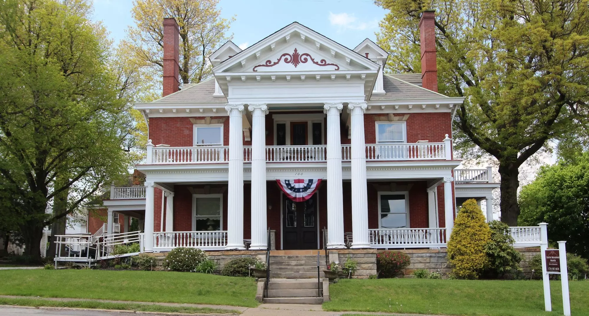 South Broadway Manor - Primary Image
